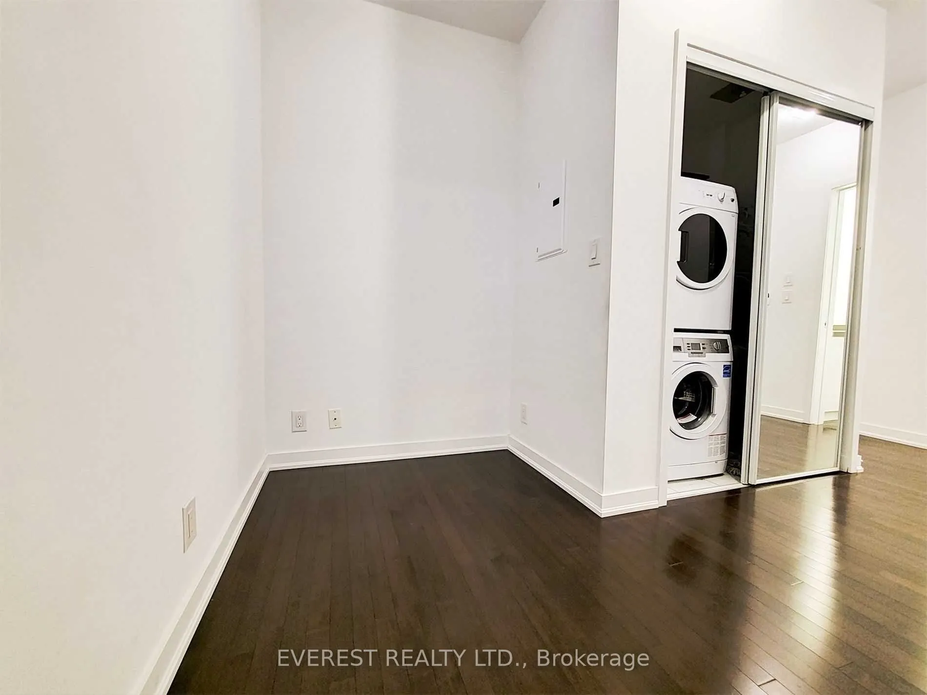 12 York Street, #4110