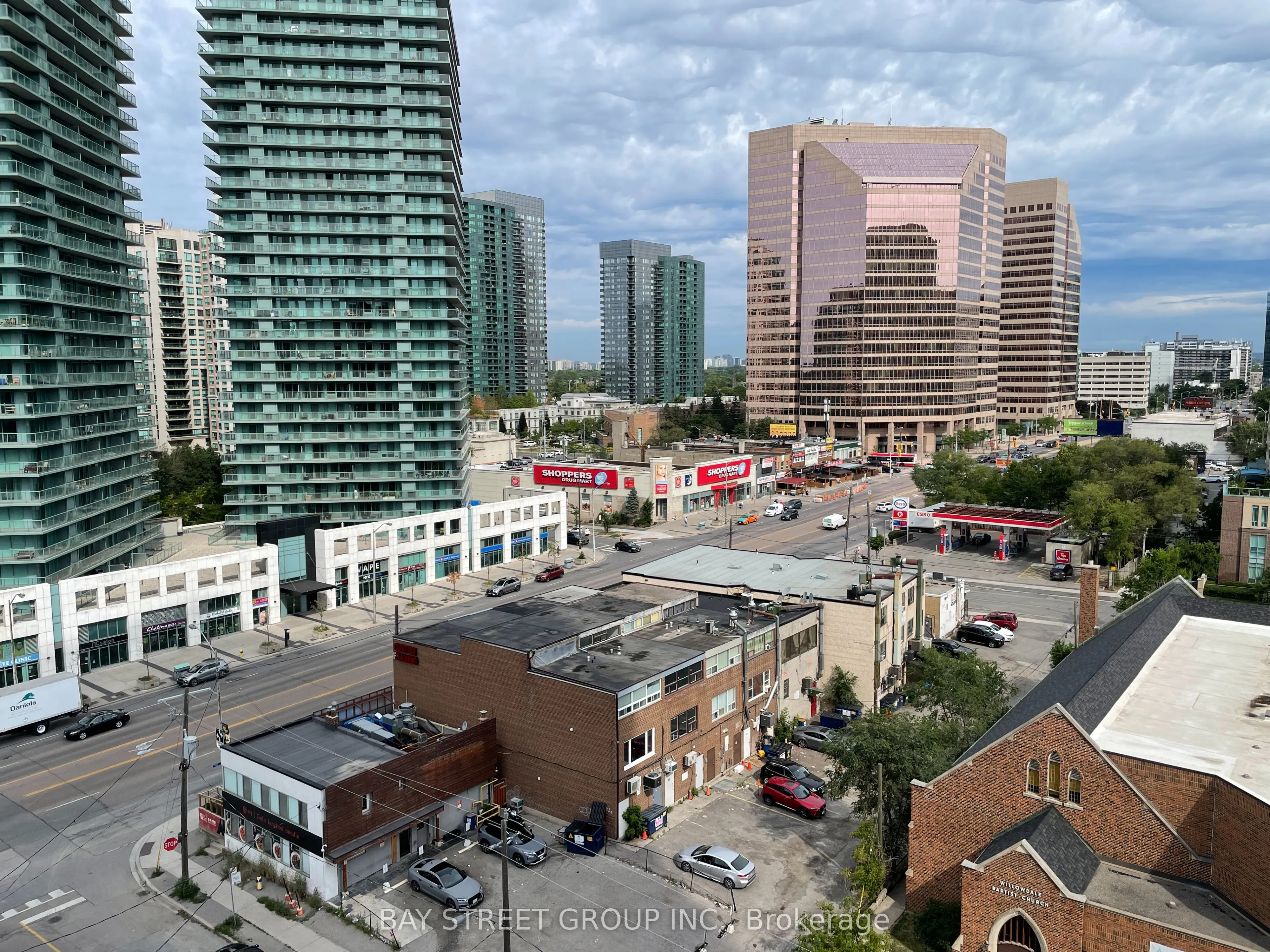 15 Holmes Avenue, #904