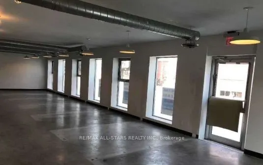 1269 Dundas Street W, #200