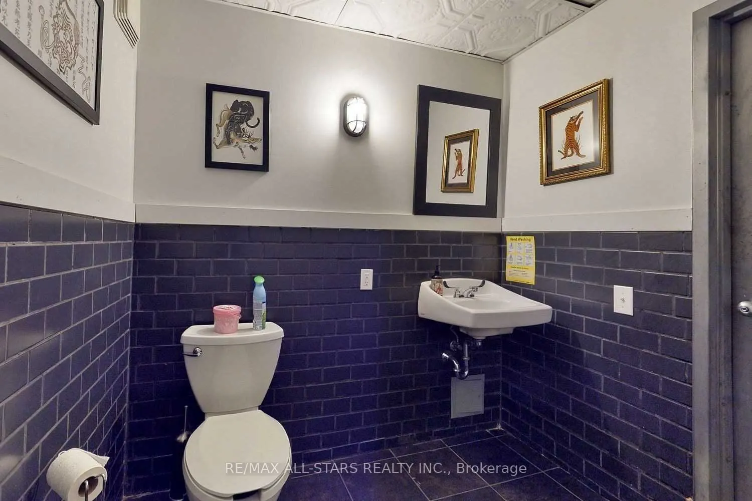1269 Dundas Street W, #200