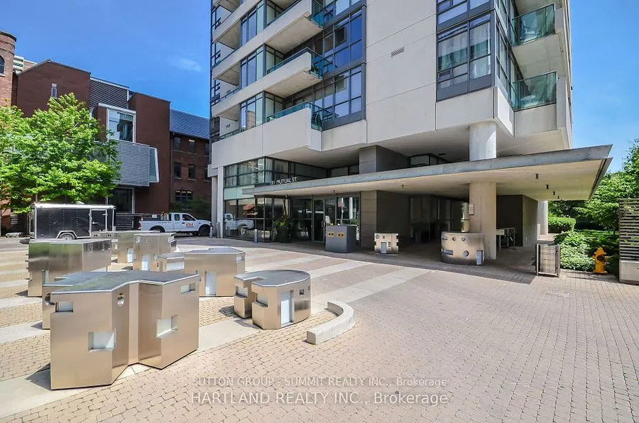281 Mutual Street N, #1706