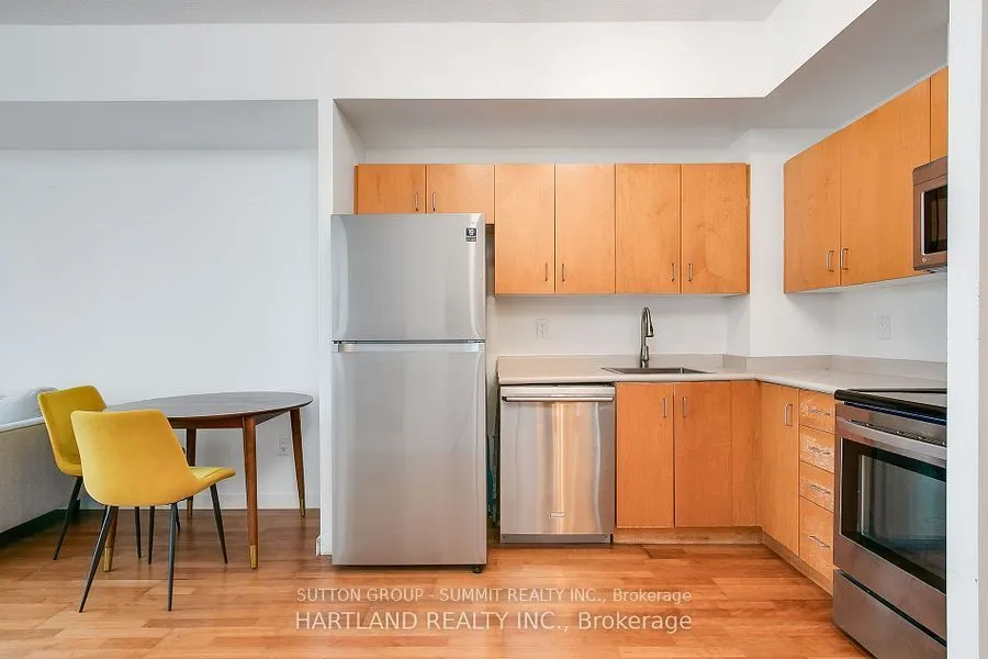 281 Mutual Street N, #1706
