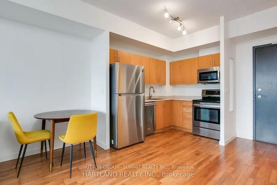 281 Mutual Street N, #1706