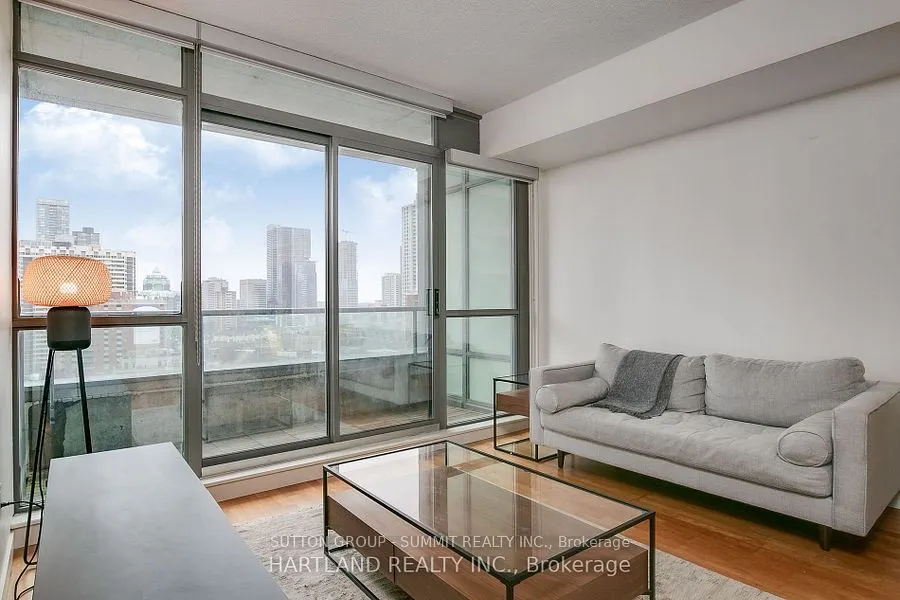281 Mutual Street N, #1706