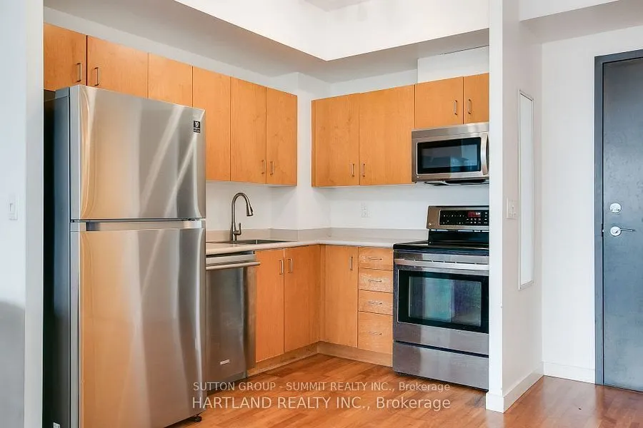 281 Mutual Street N, #1706