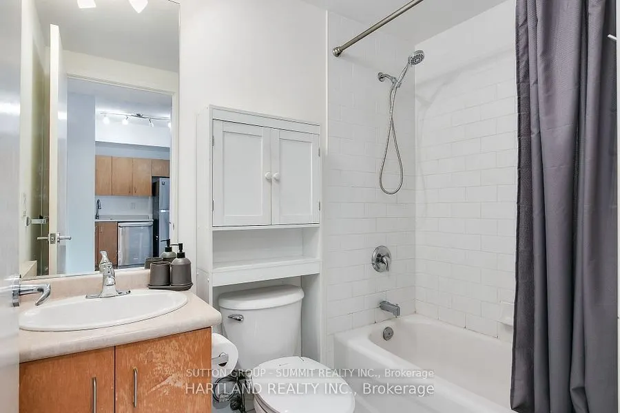 281 Mutual Street N, #1706