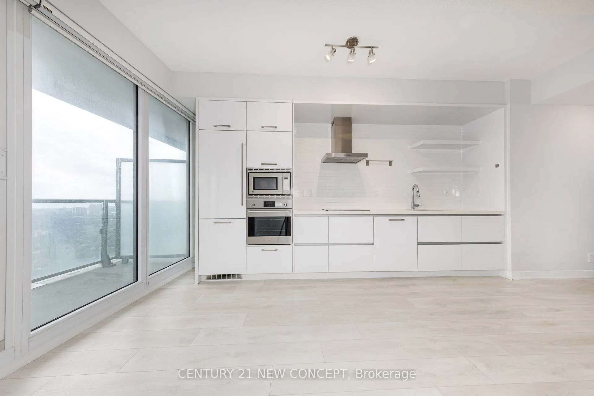 2221 Yonge Street, #3906