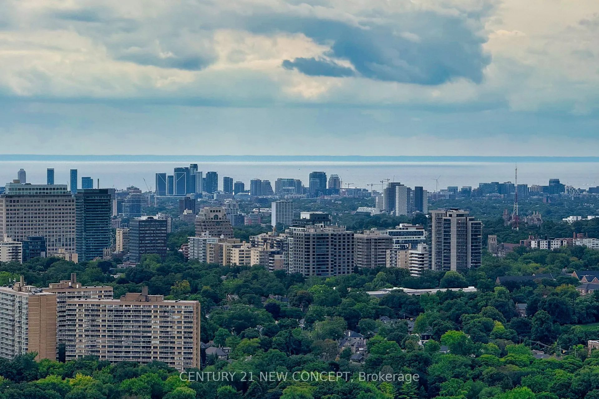 2221 Yonge Street, #3906