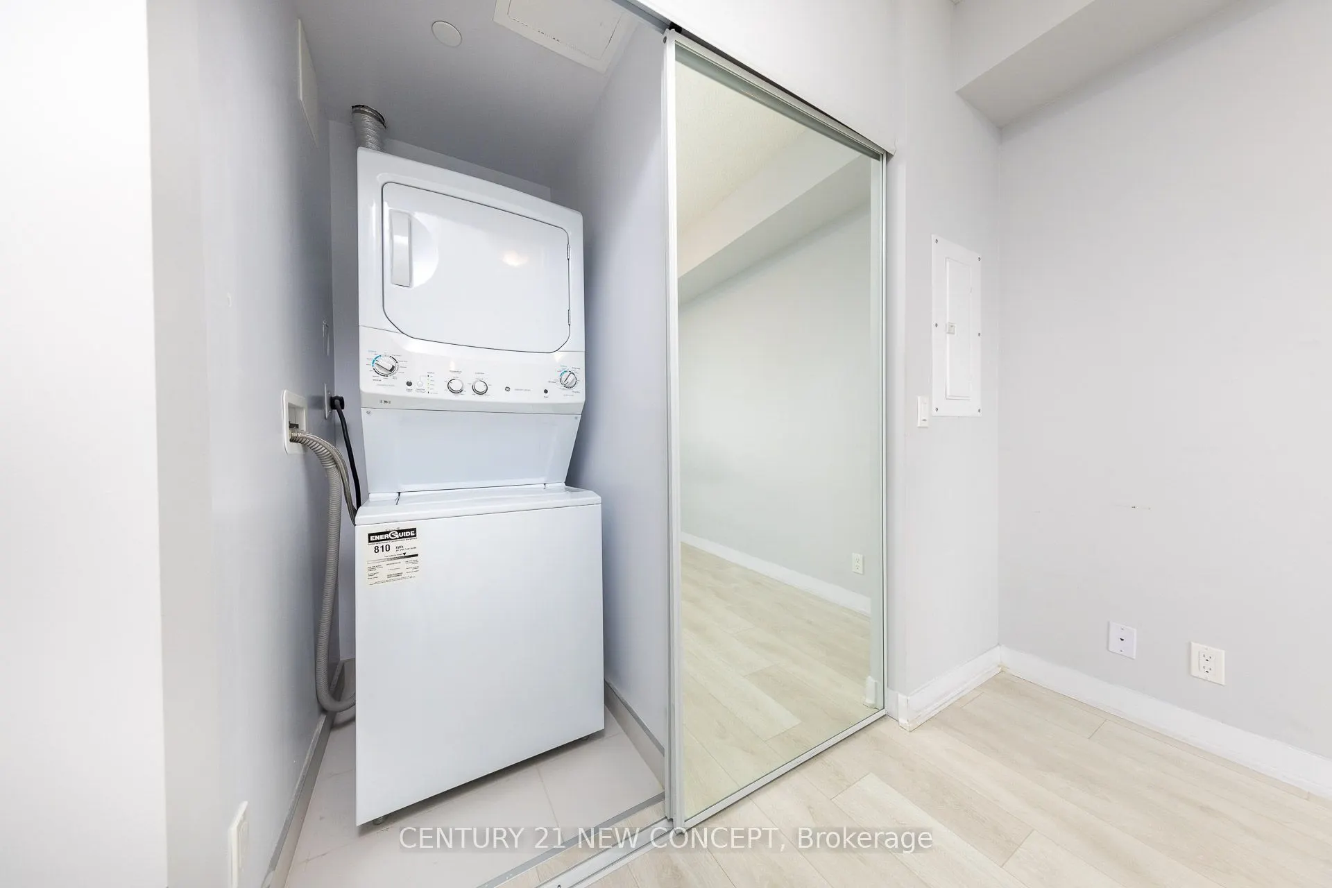 2221 Yonge Street, #3906