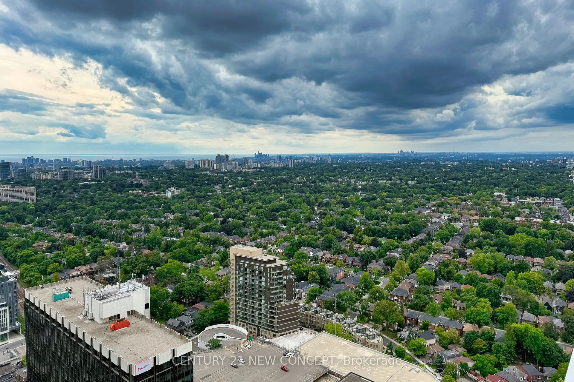 2221 Yonge Street, #3906