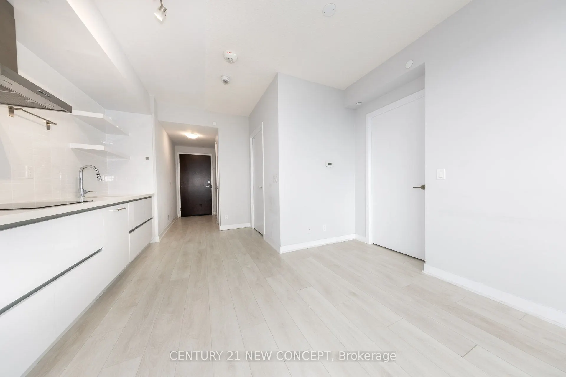2221 Yonge Street, #3906
