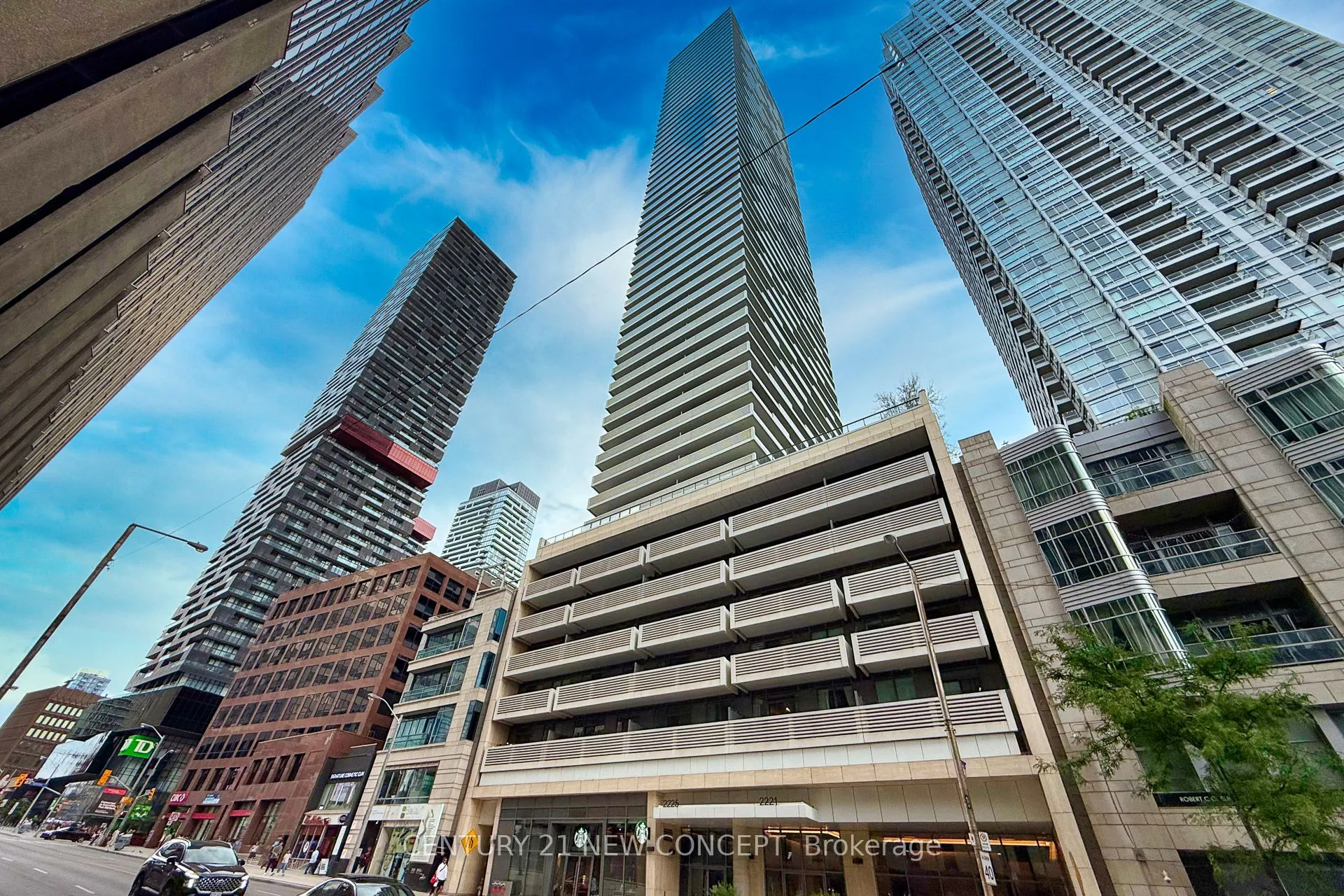 2221 Yonge Street, #3906