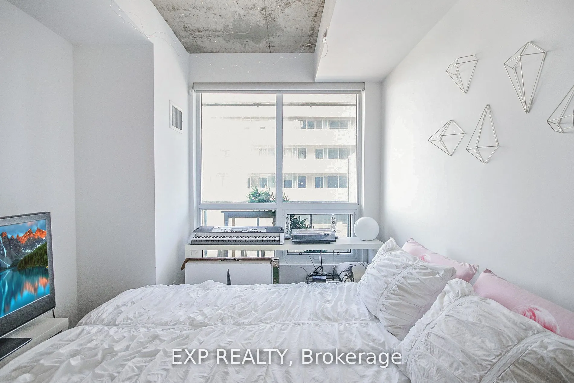 1030 King Street W, #1119