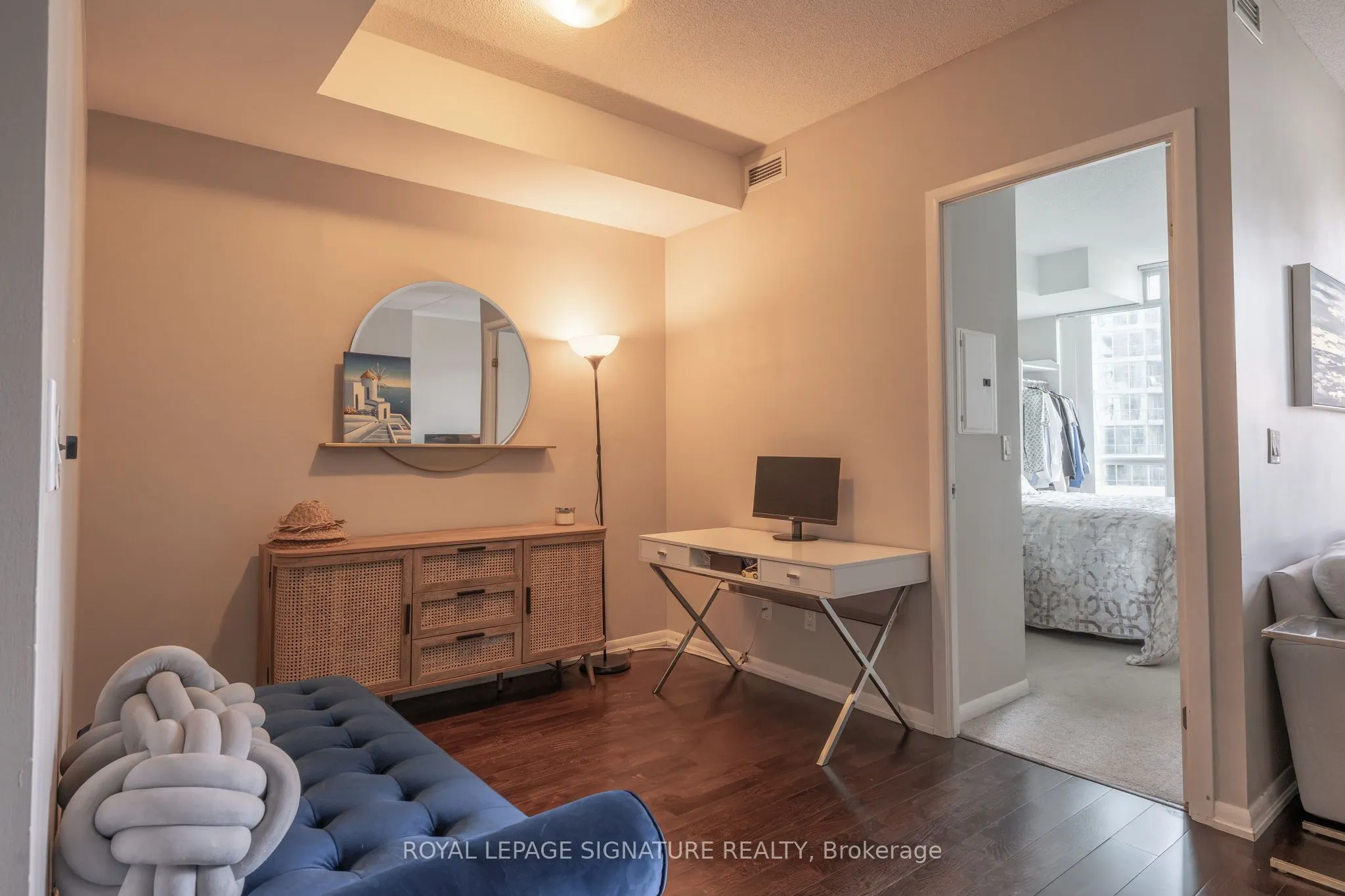 209 Fort York Boulevard, #884