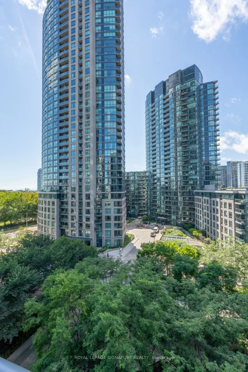 209 Fort York Boulevard, #884