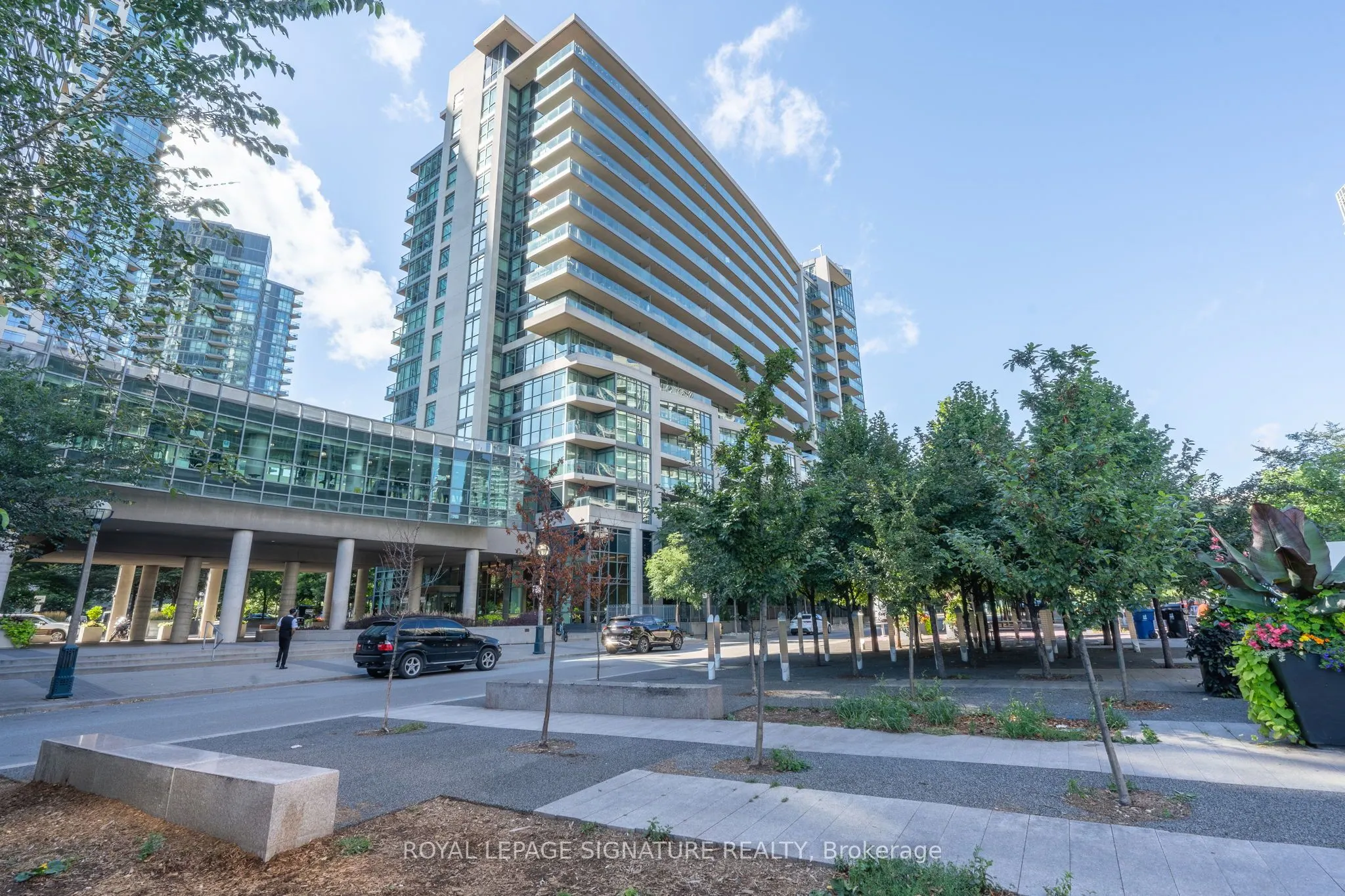 209 Fort York Boulevard, #884