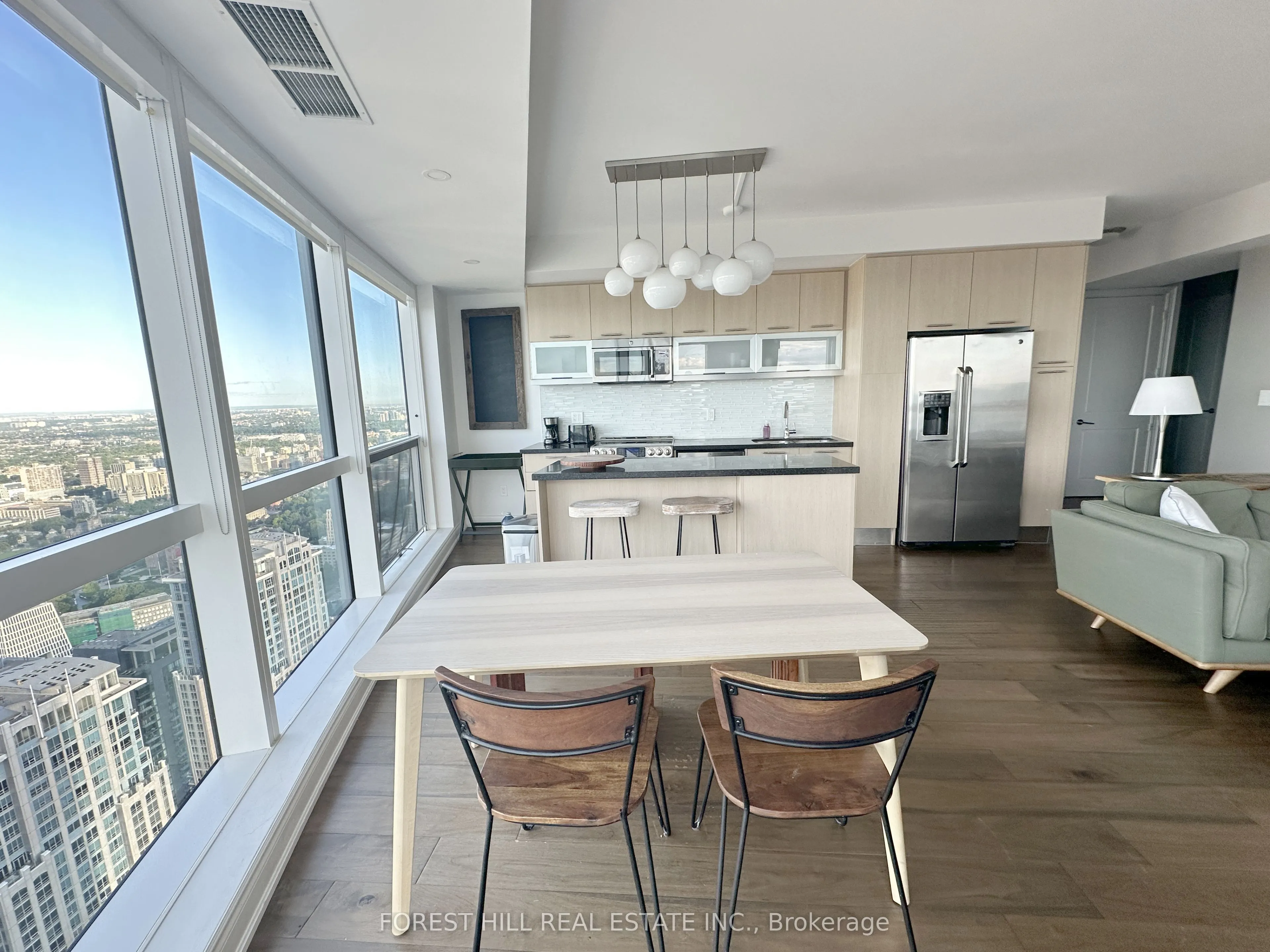 388 Yonge Street, #6410