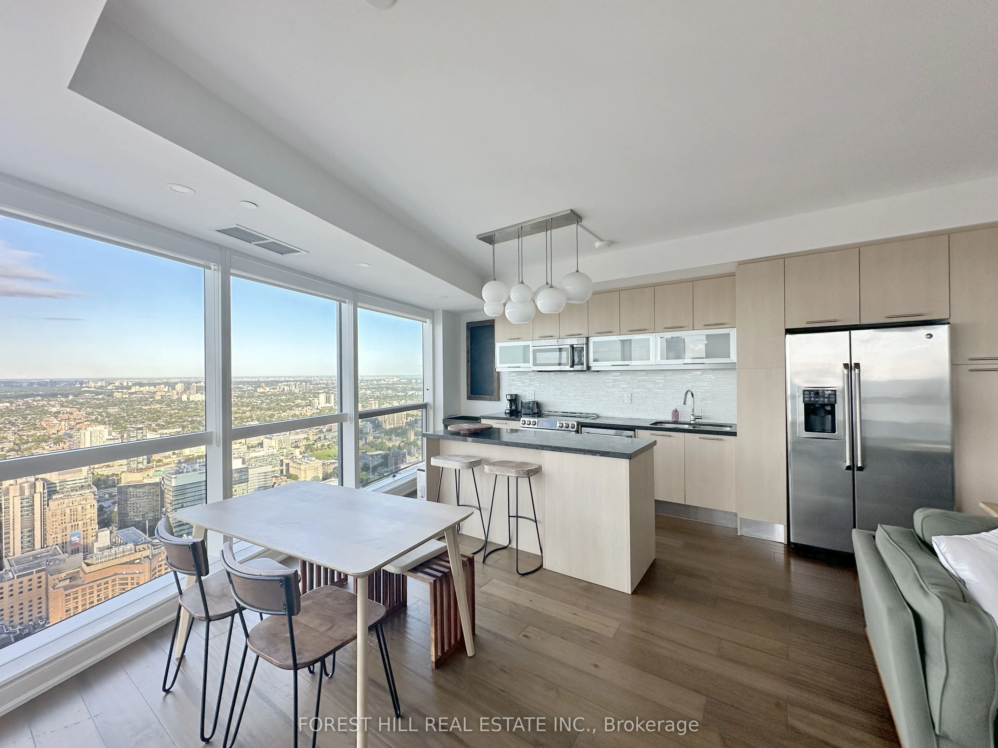 388 Yonge Street, #6410