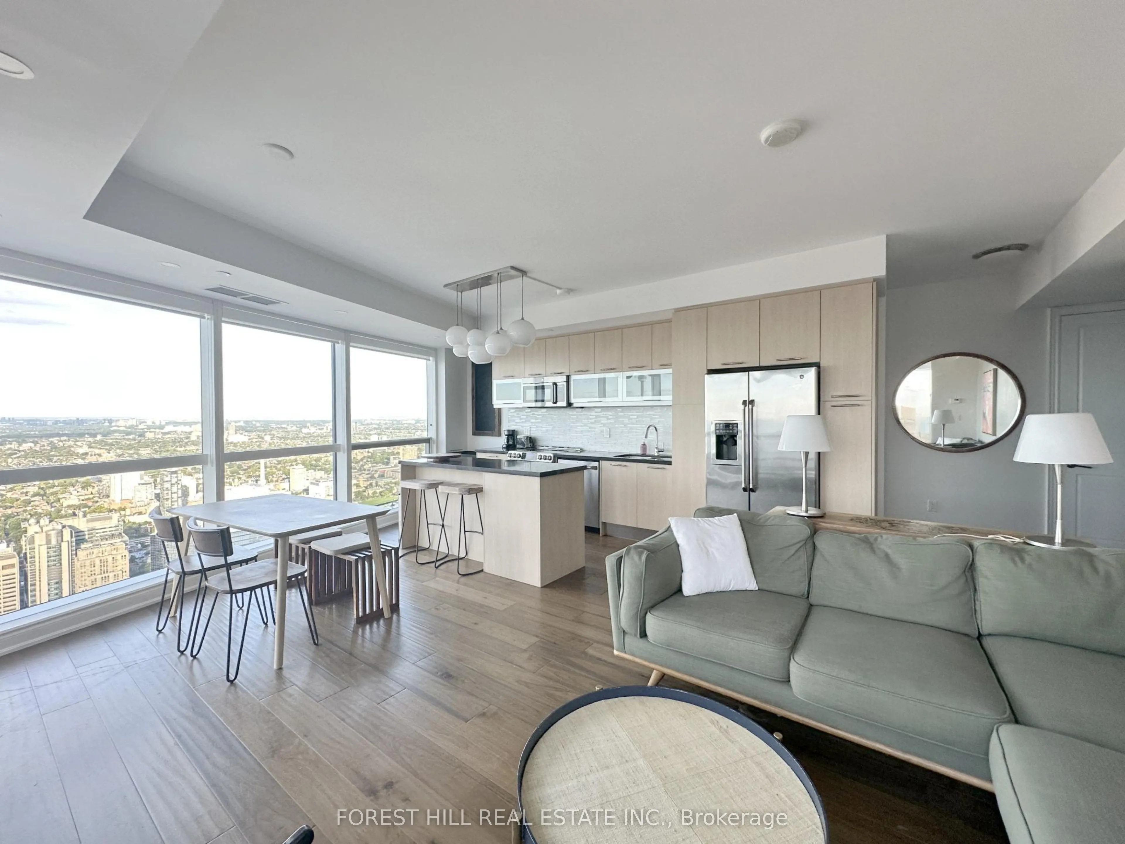 388 Yonge Street, #6410