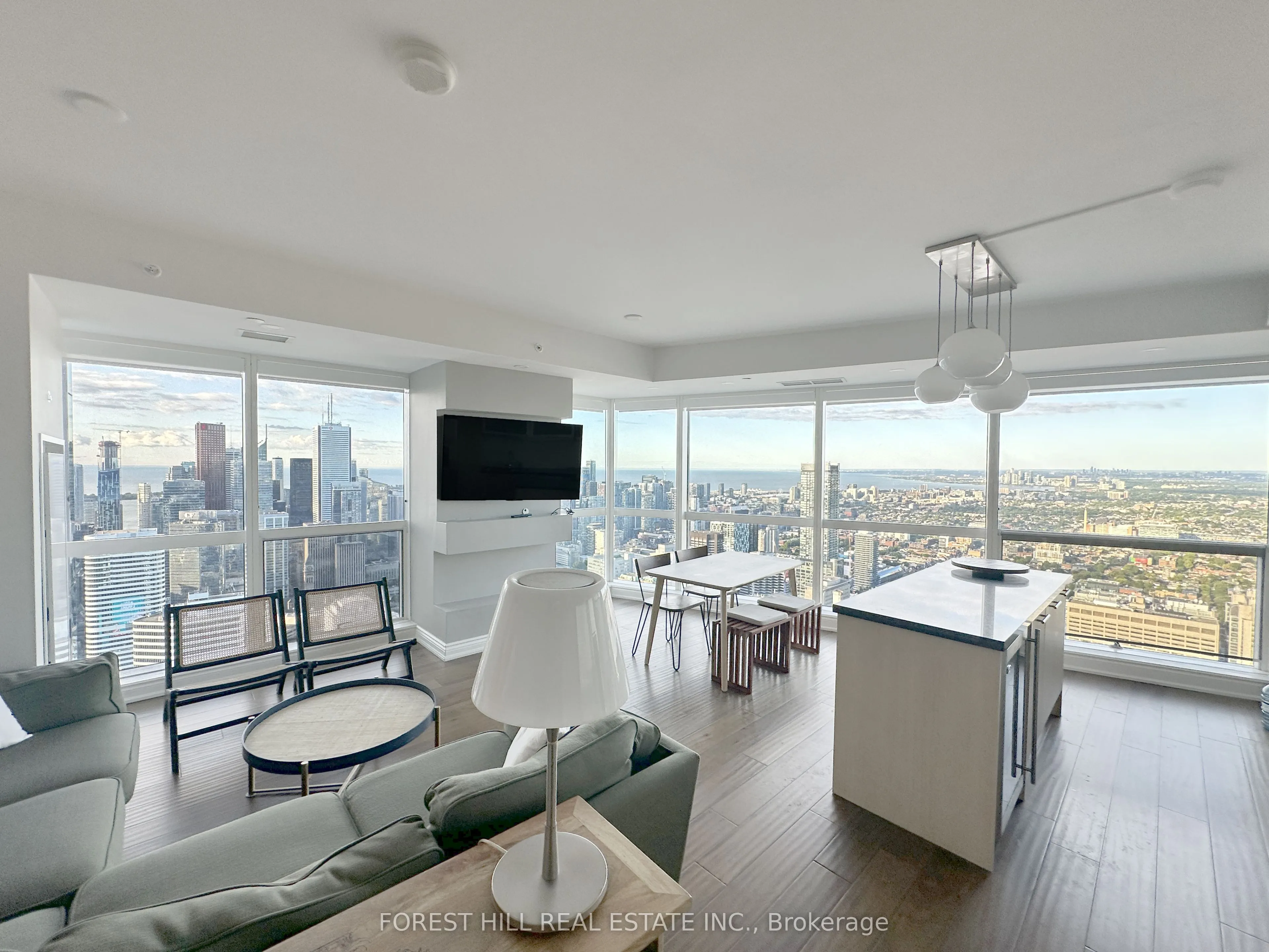 388 Yonge Street, #6410