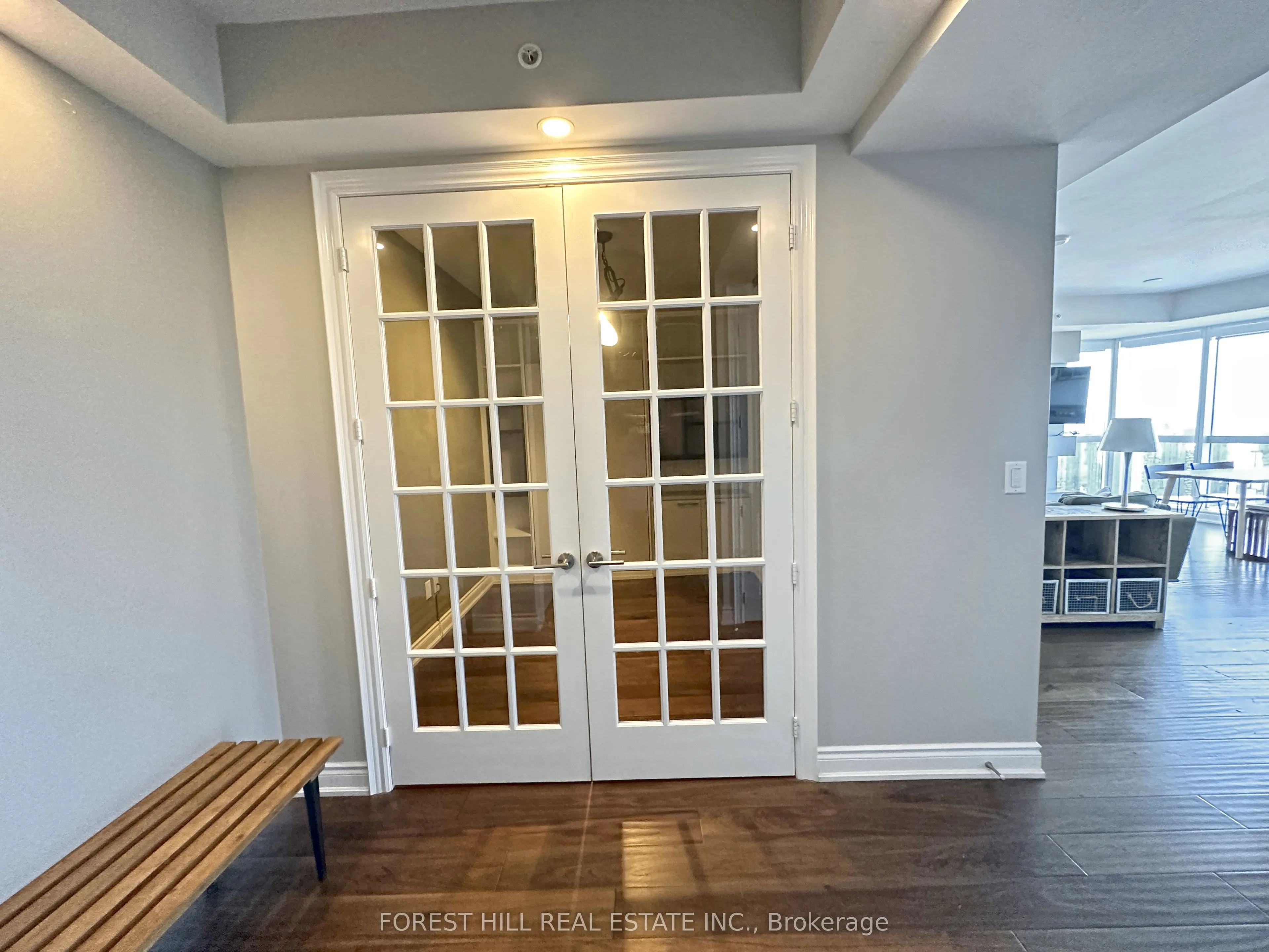 388 Yonge Street, #6410