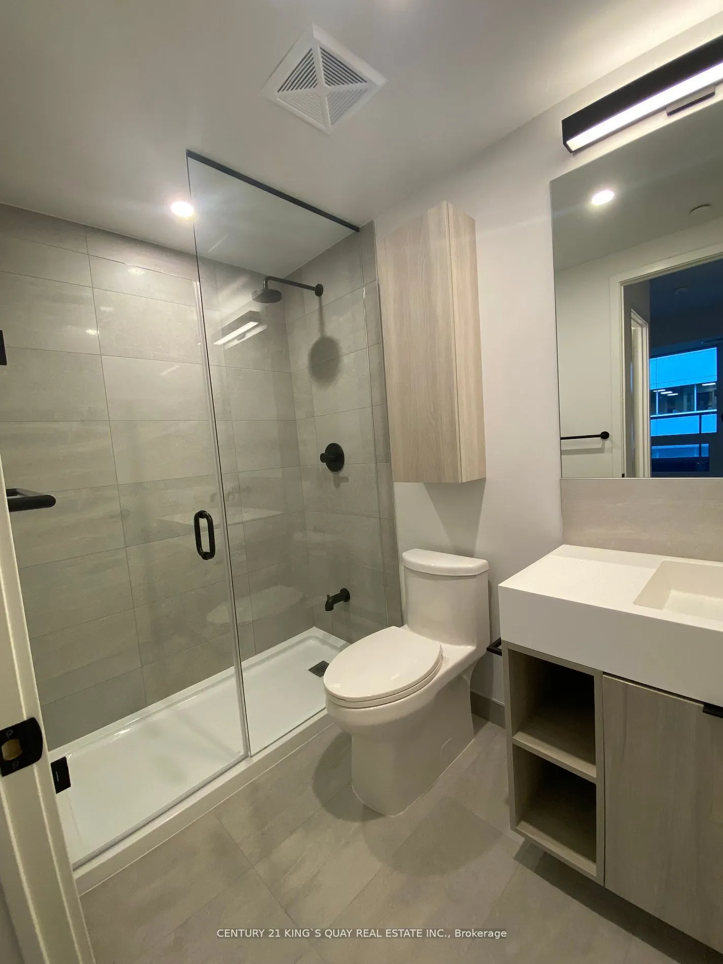 108 Peter Street, #503