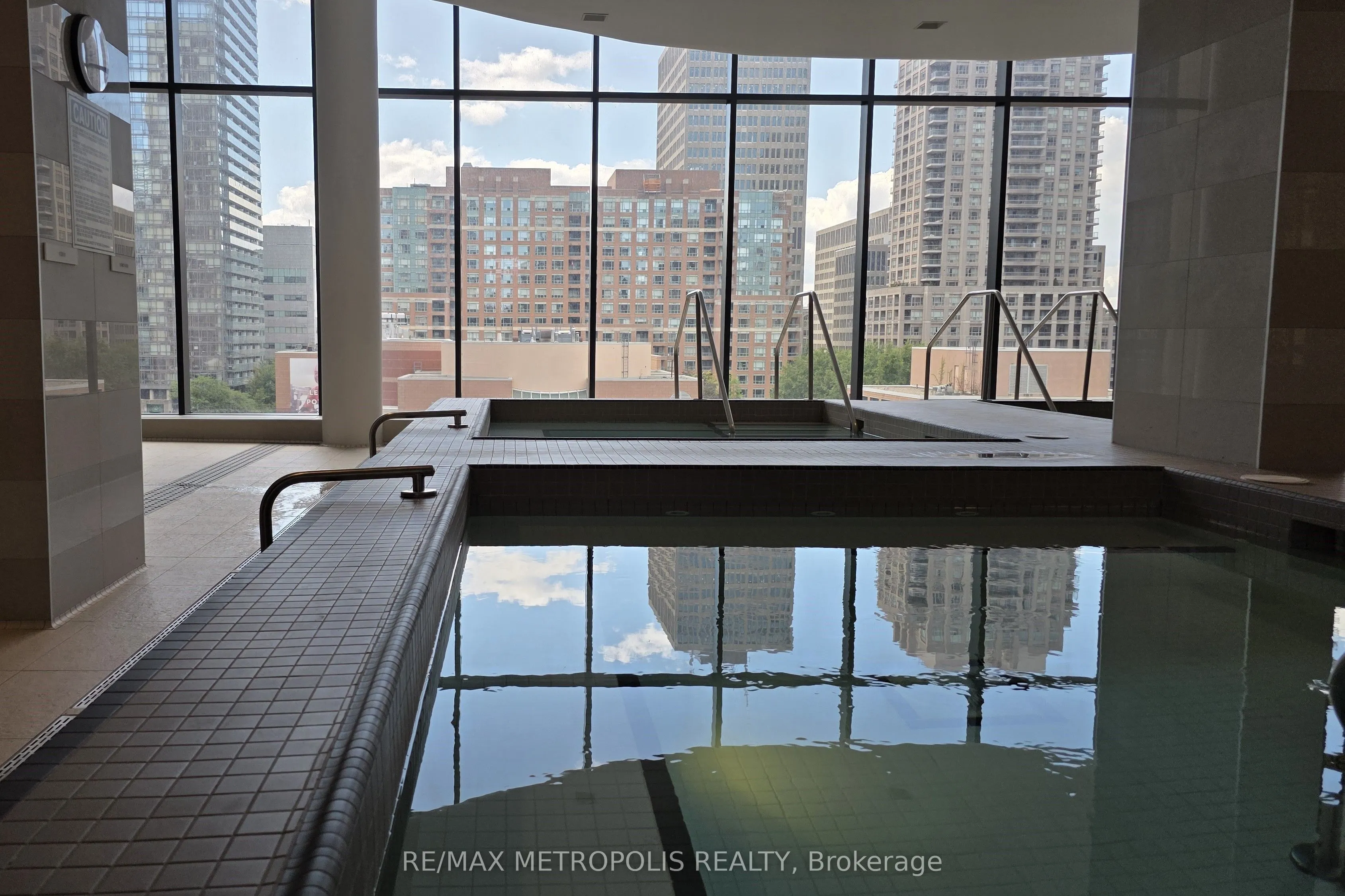 501 Yonge Street, #4110