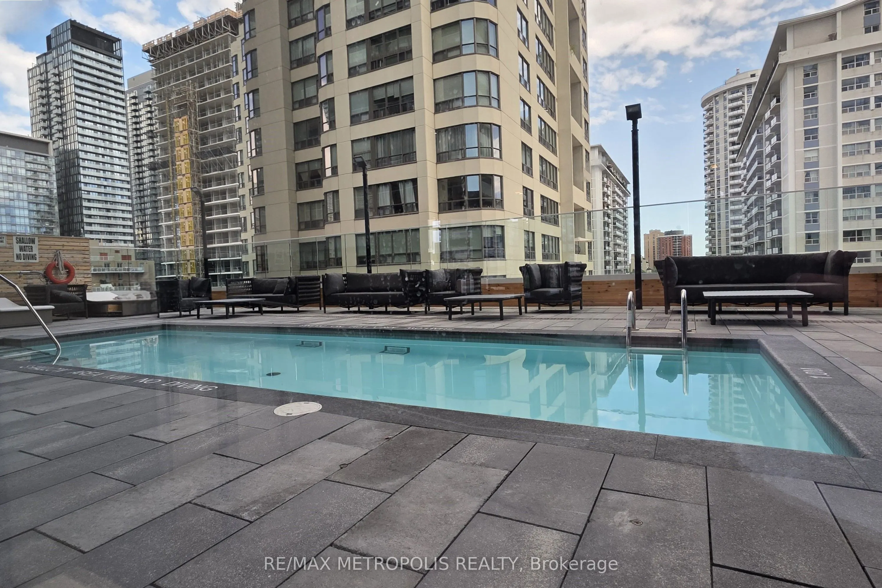501 Yonge Street, #4110