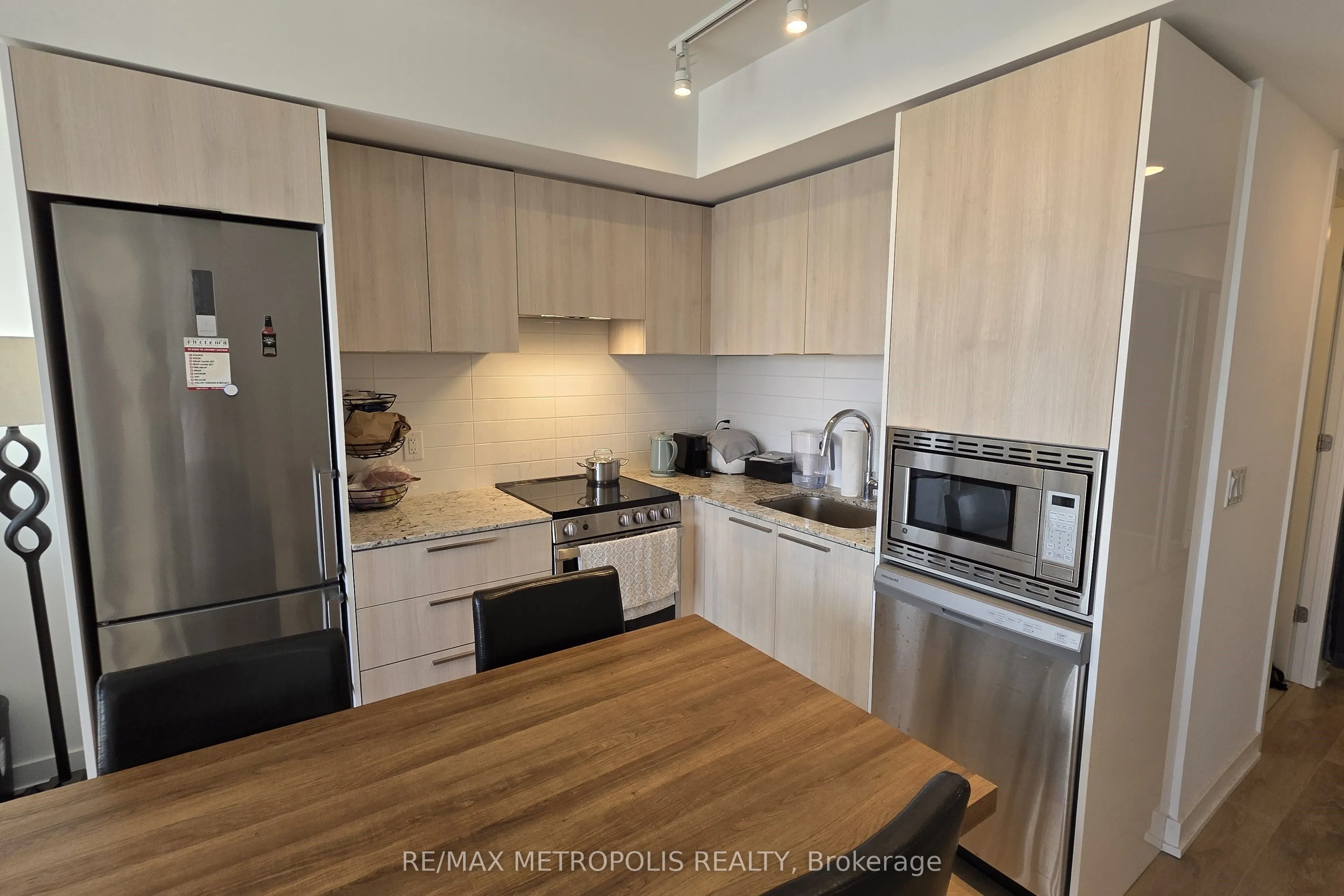501 Yonge Street, #4110