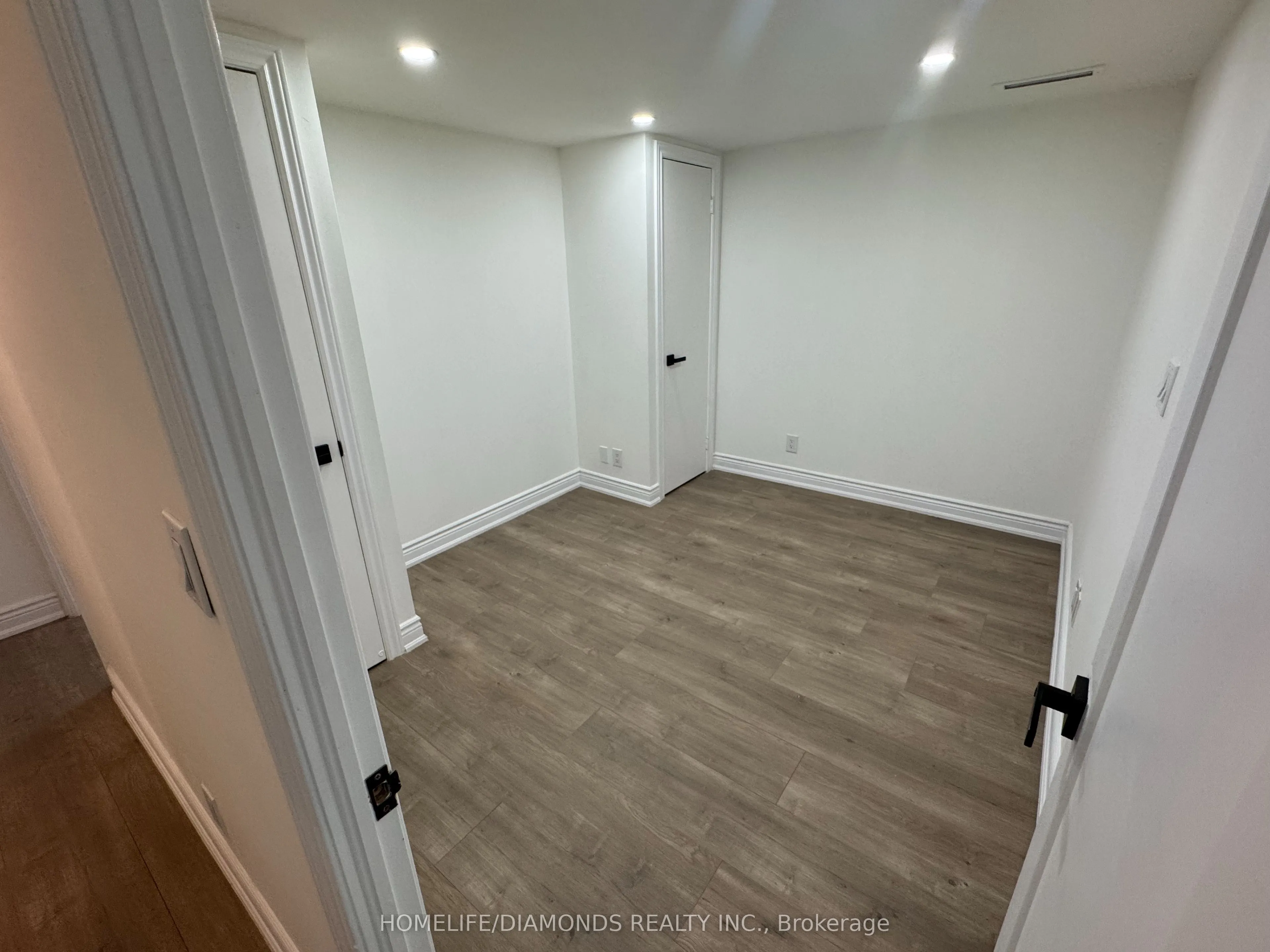 381 FRONT Street W, #2601