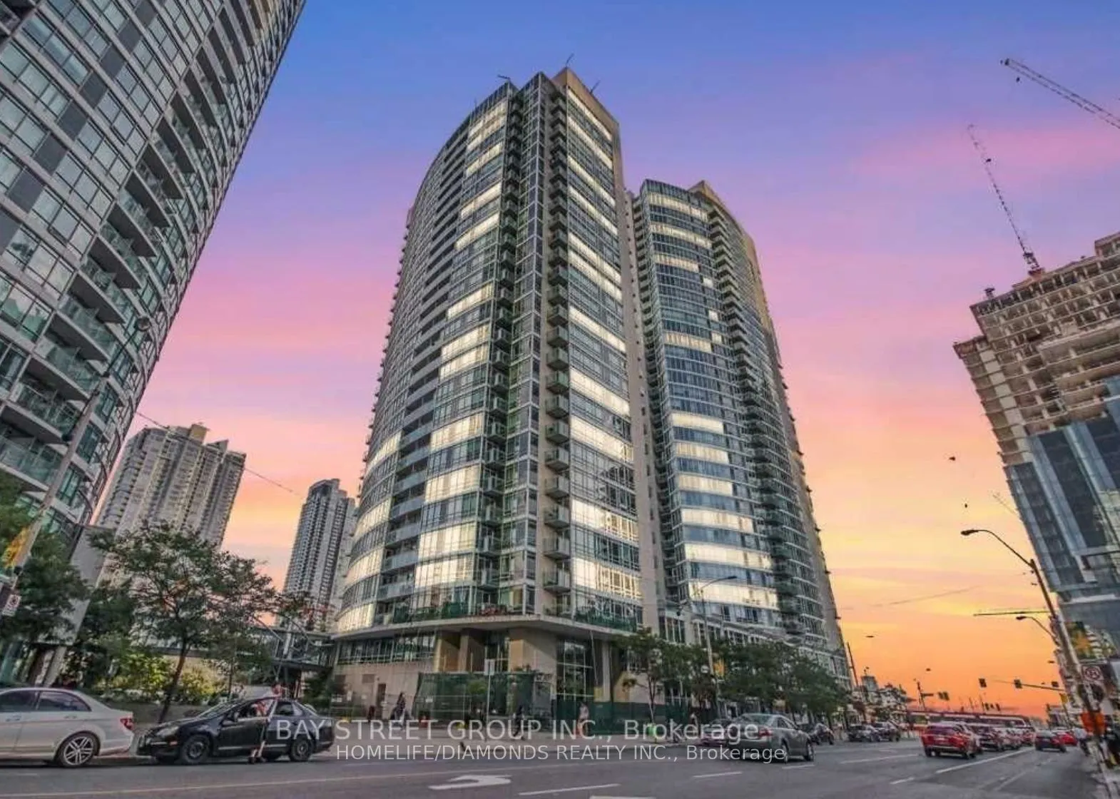 381 FRONT Street W, #2601