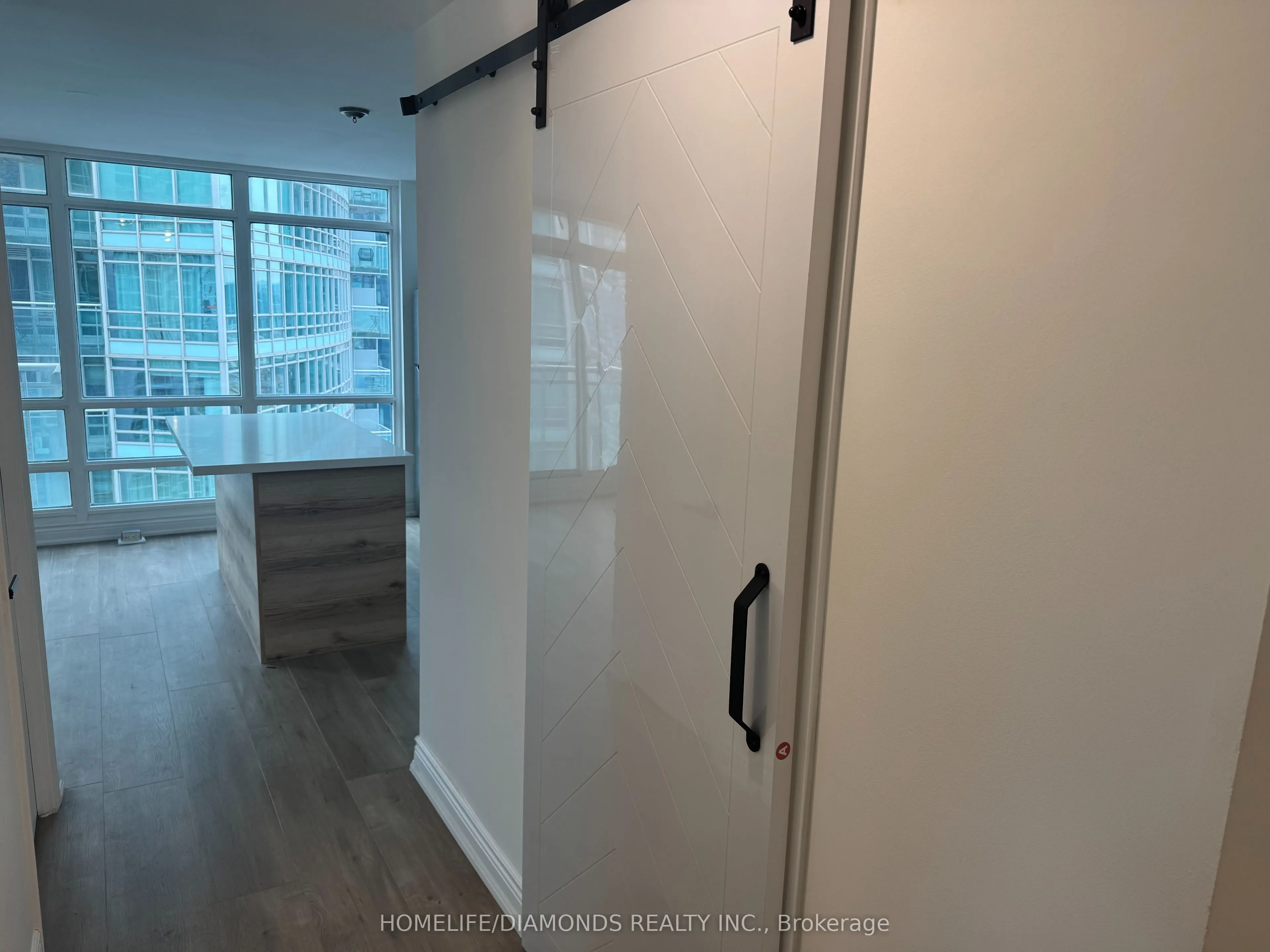 381 FRONT Street W, #2601