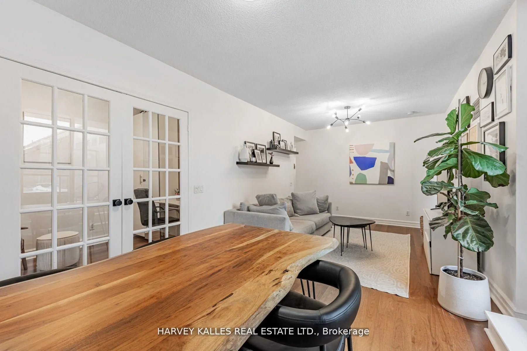 5 Rosehill Avenue, #910