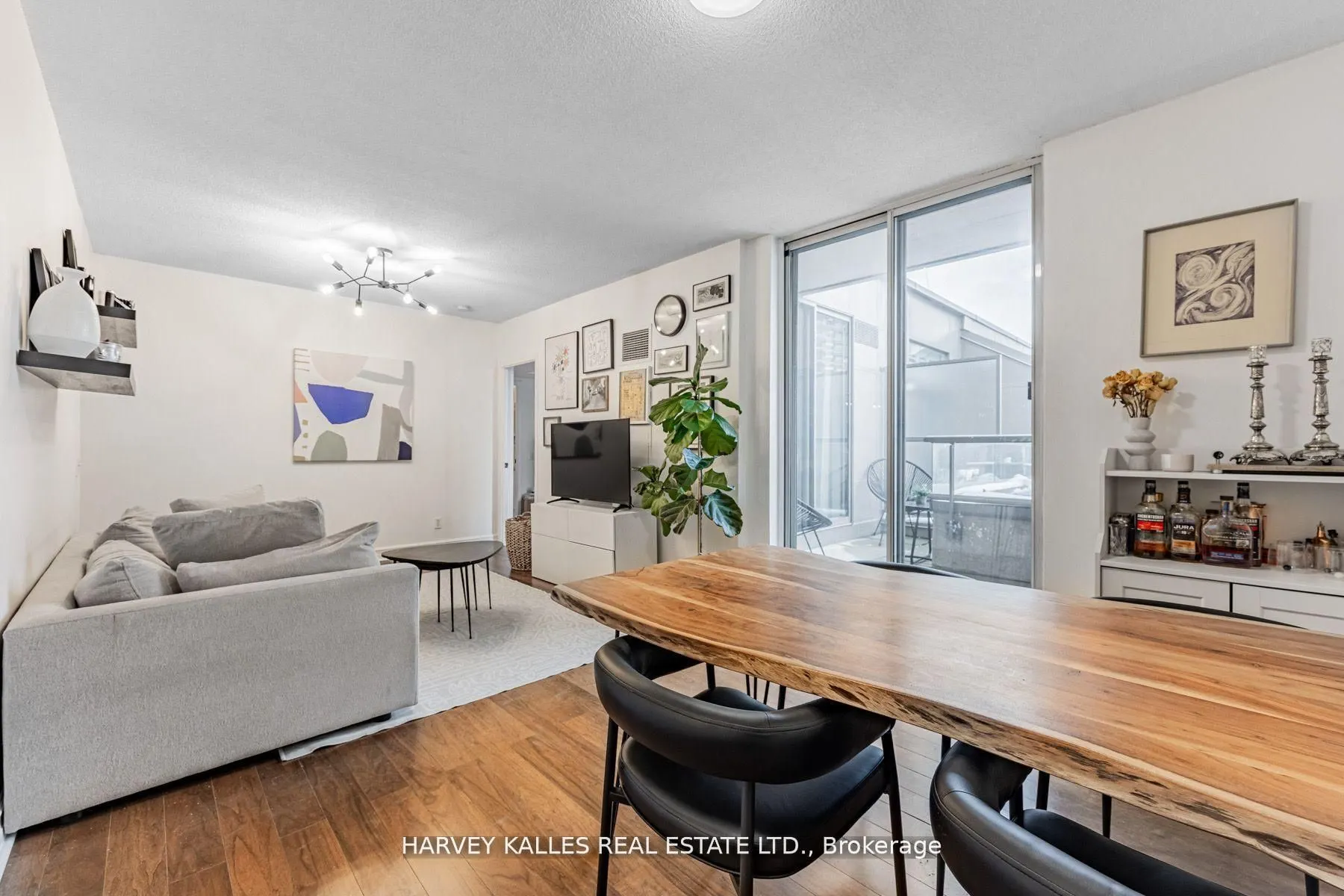 5 Rosehill Avenue, #910