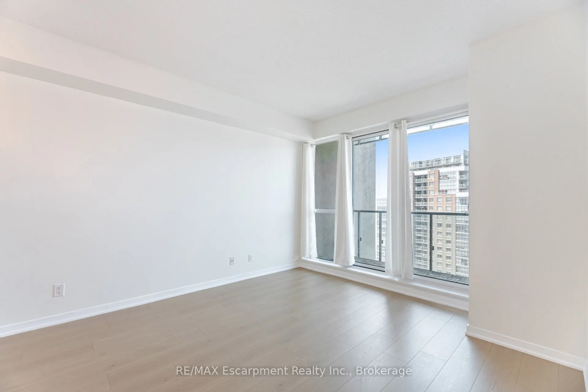 150 East Liberty Street, #2301