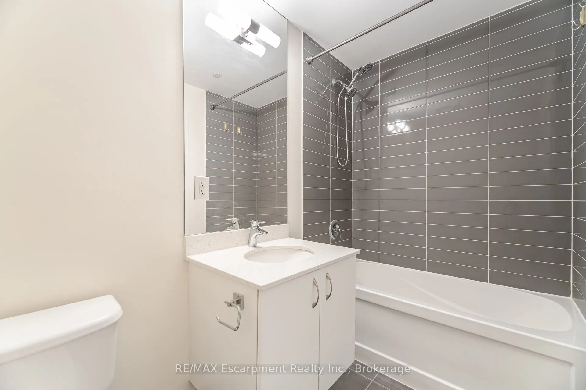 150 East Liberty Street, #2301