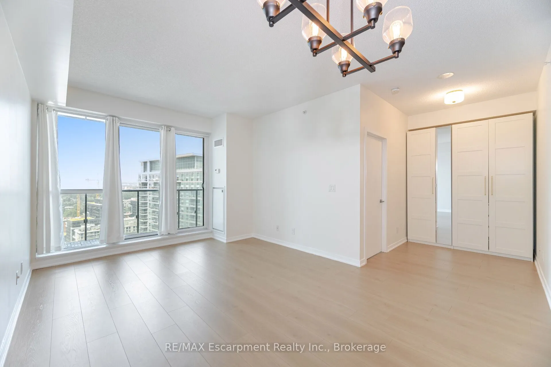 150 East Liberty Street, #2301