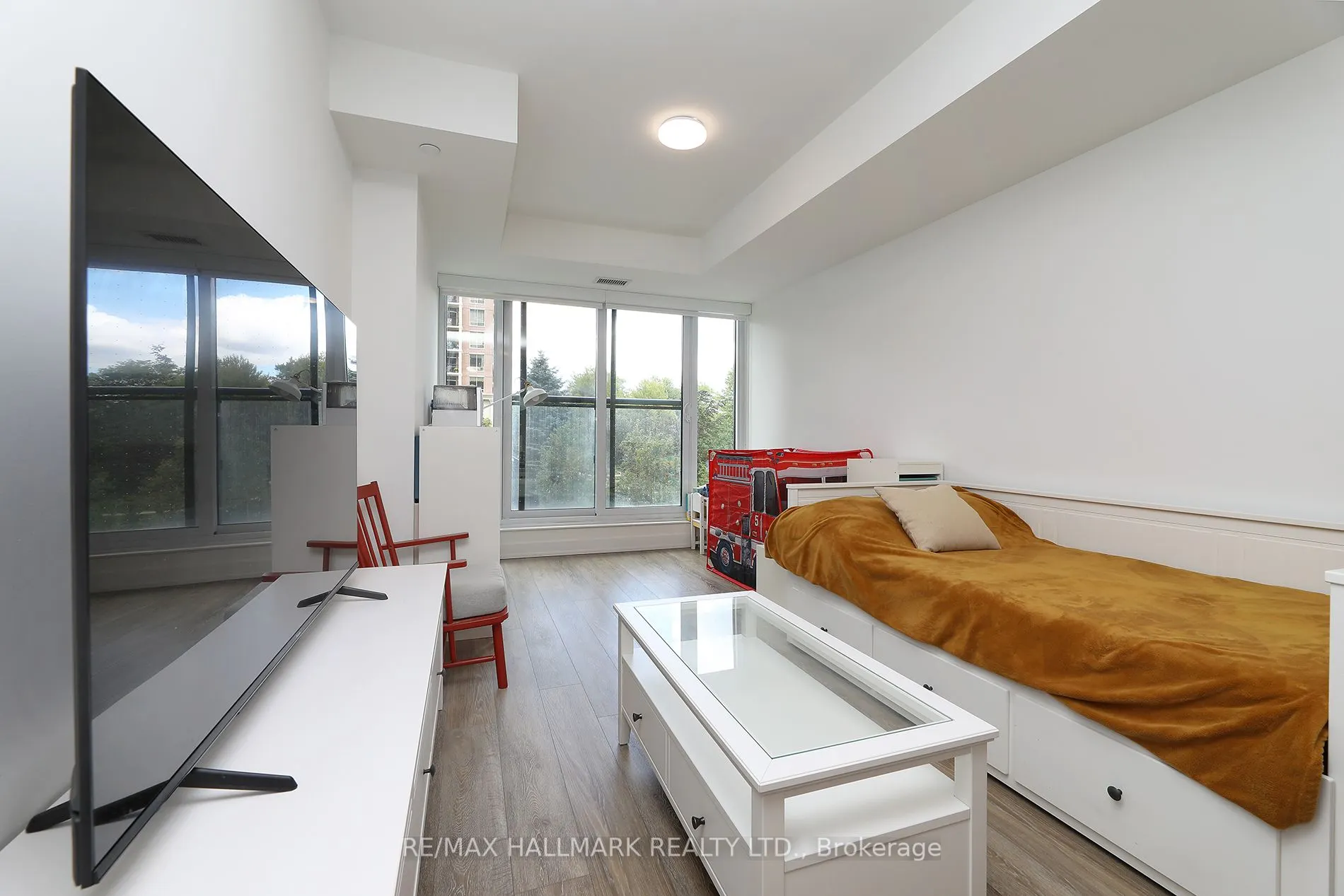 20 Inn on the Park Drive, #343