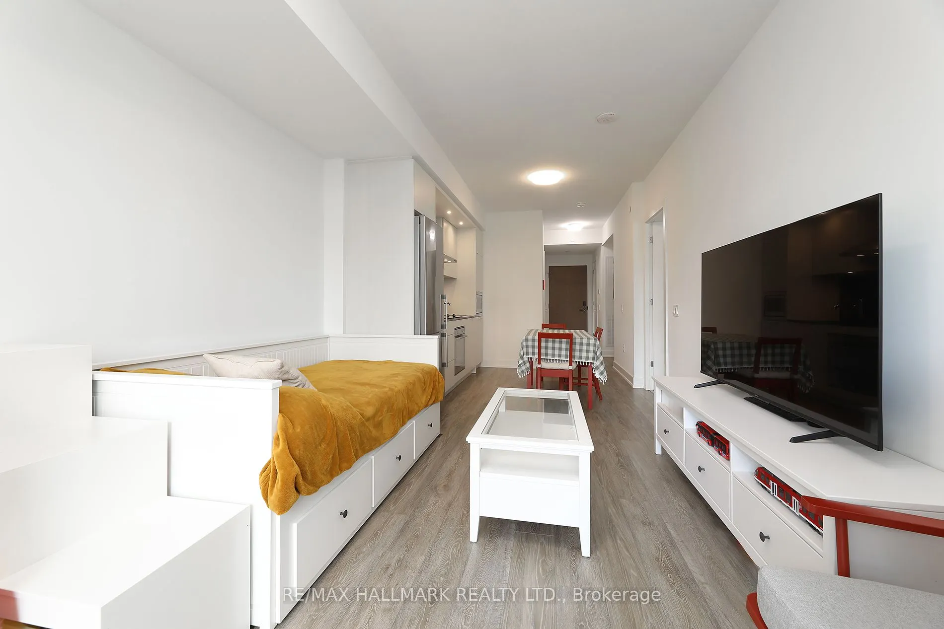 20 Inn on the Park Drive, #343