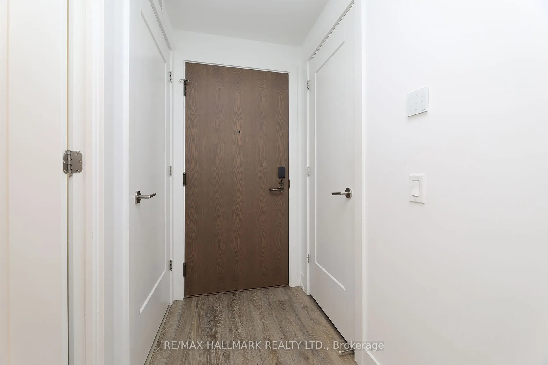 20 Inn on the Park Drive, #343