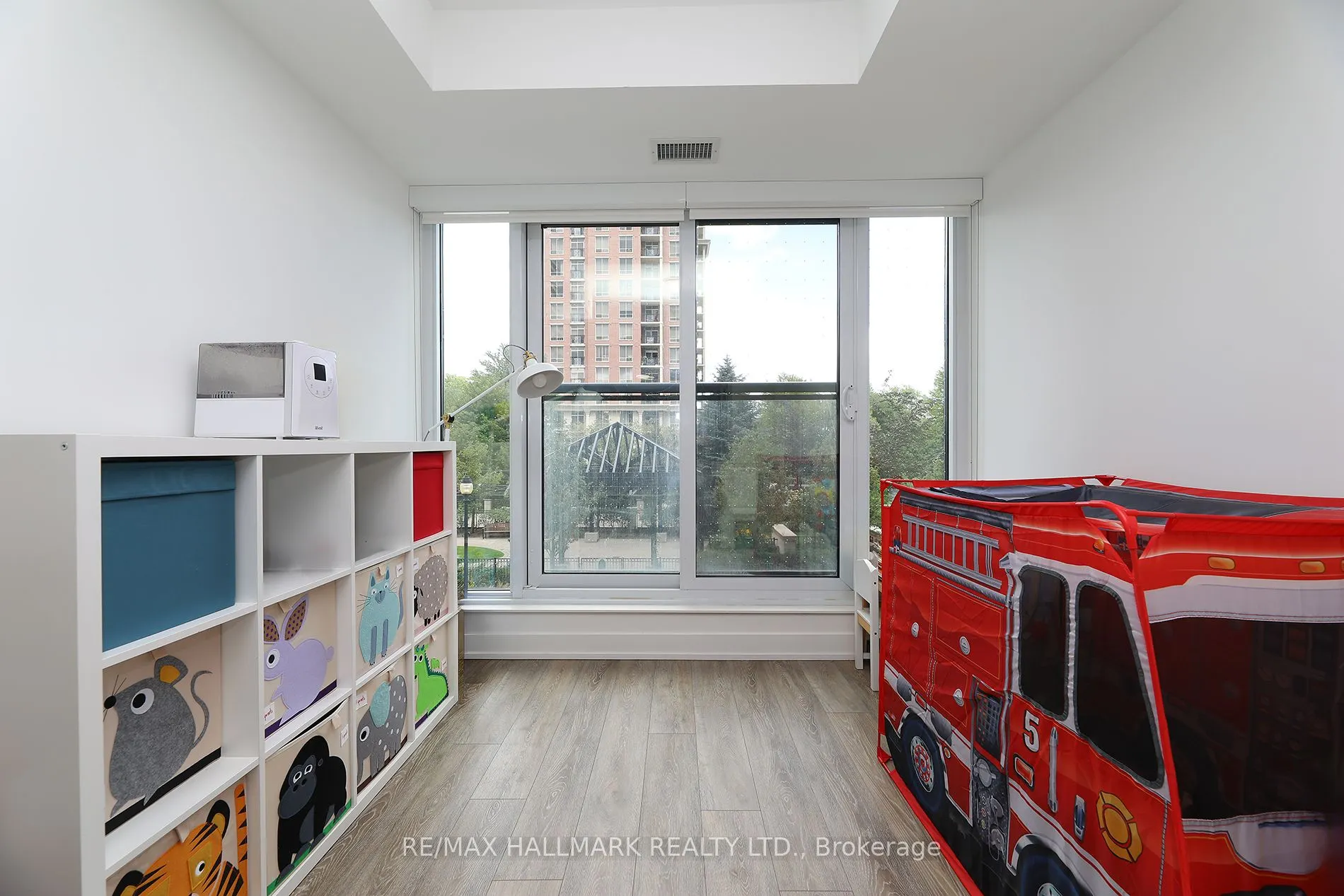 20 Inn on the Park Drive, #343