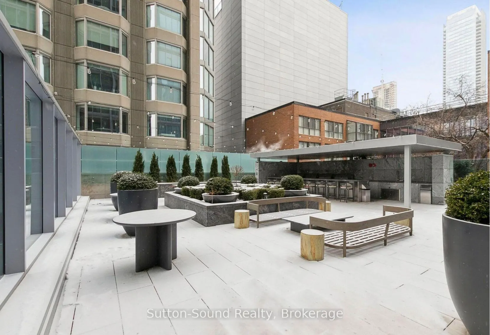 164 Cumberland Street, #606
