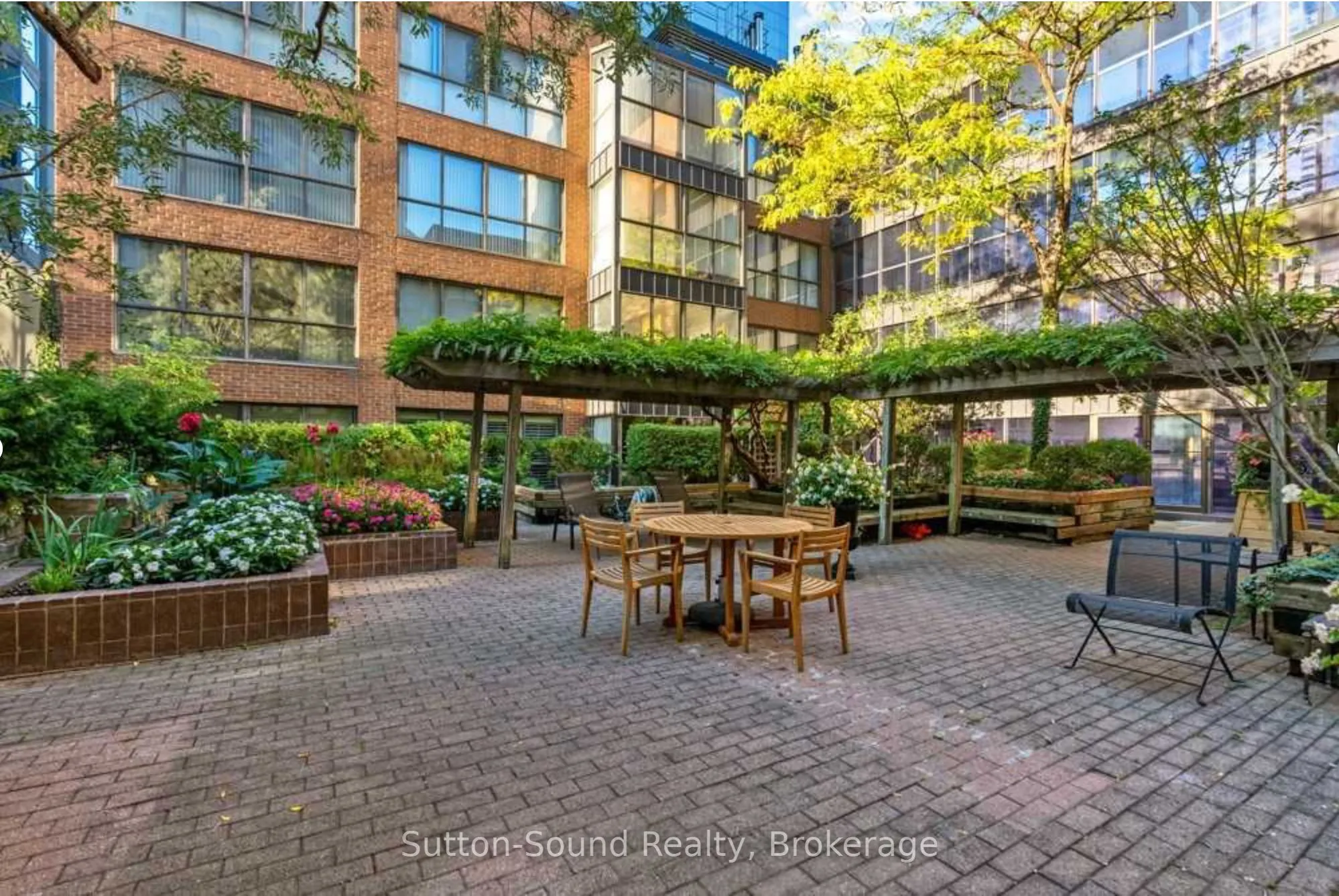 164 Cumberland Street, #606