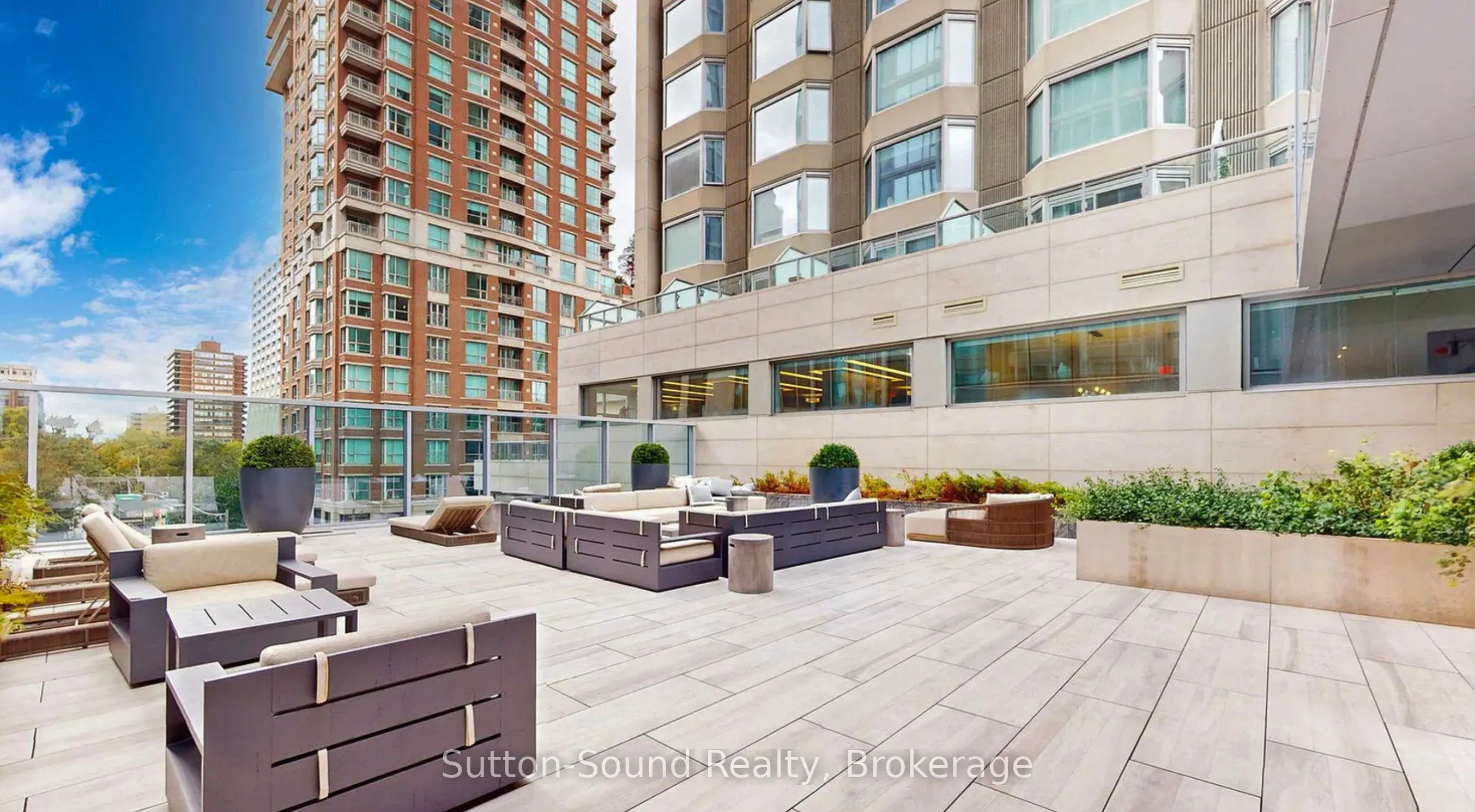 164 Cumberland Street, #606