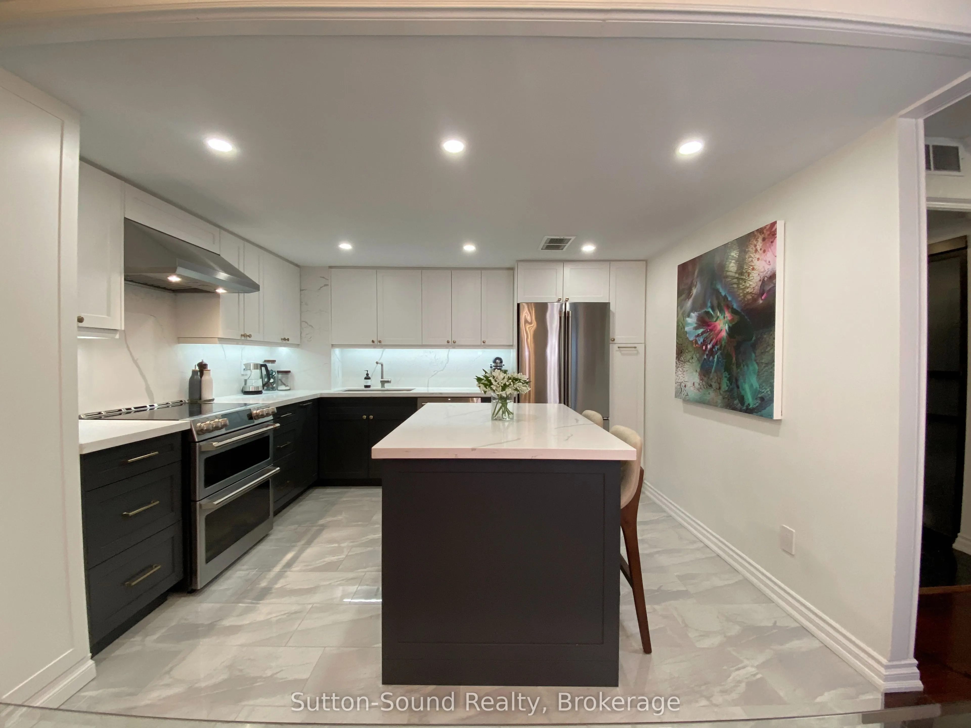 164 Cumberland Street, #606