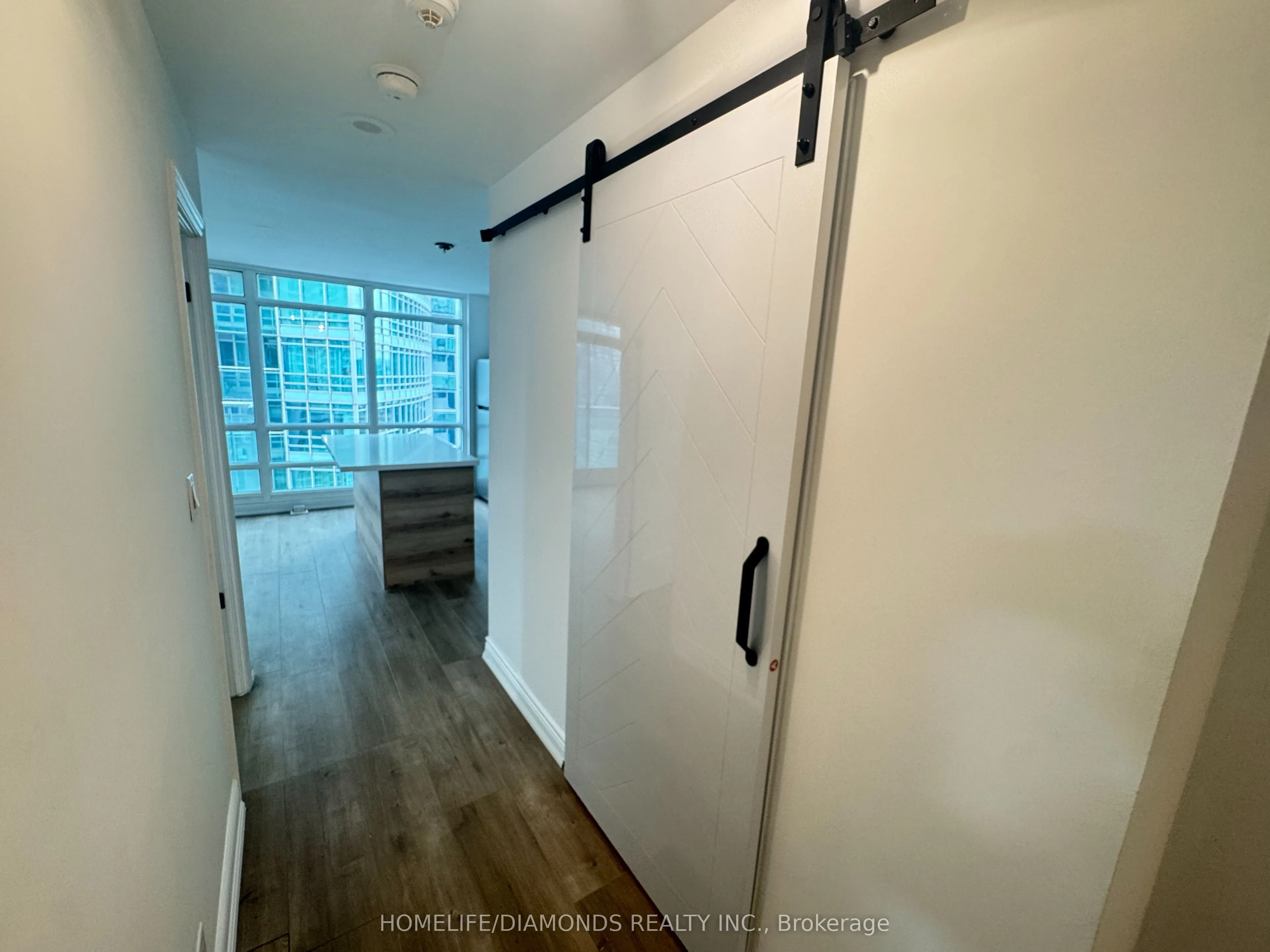381 FRONT Street W, #2601