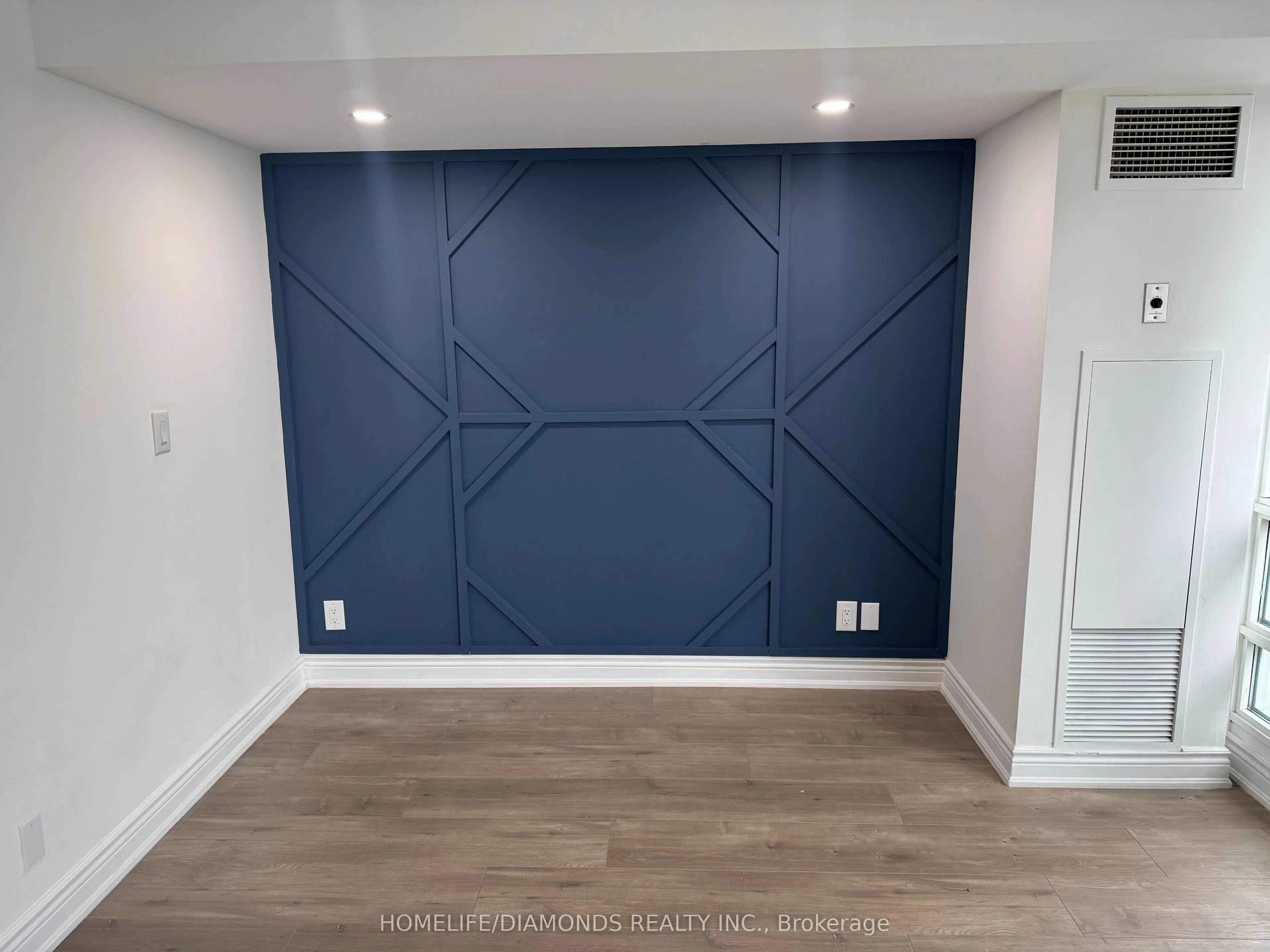 381 FRONT Street W, #2601