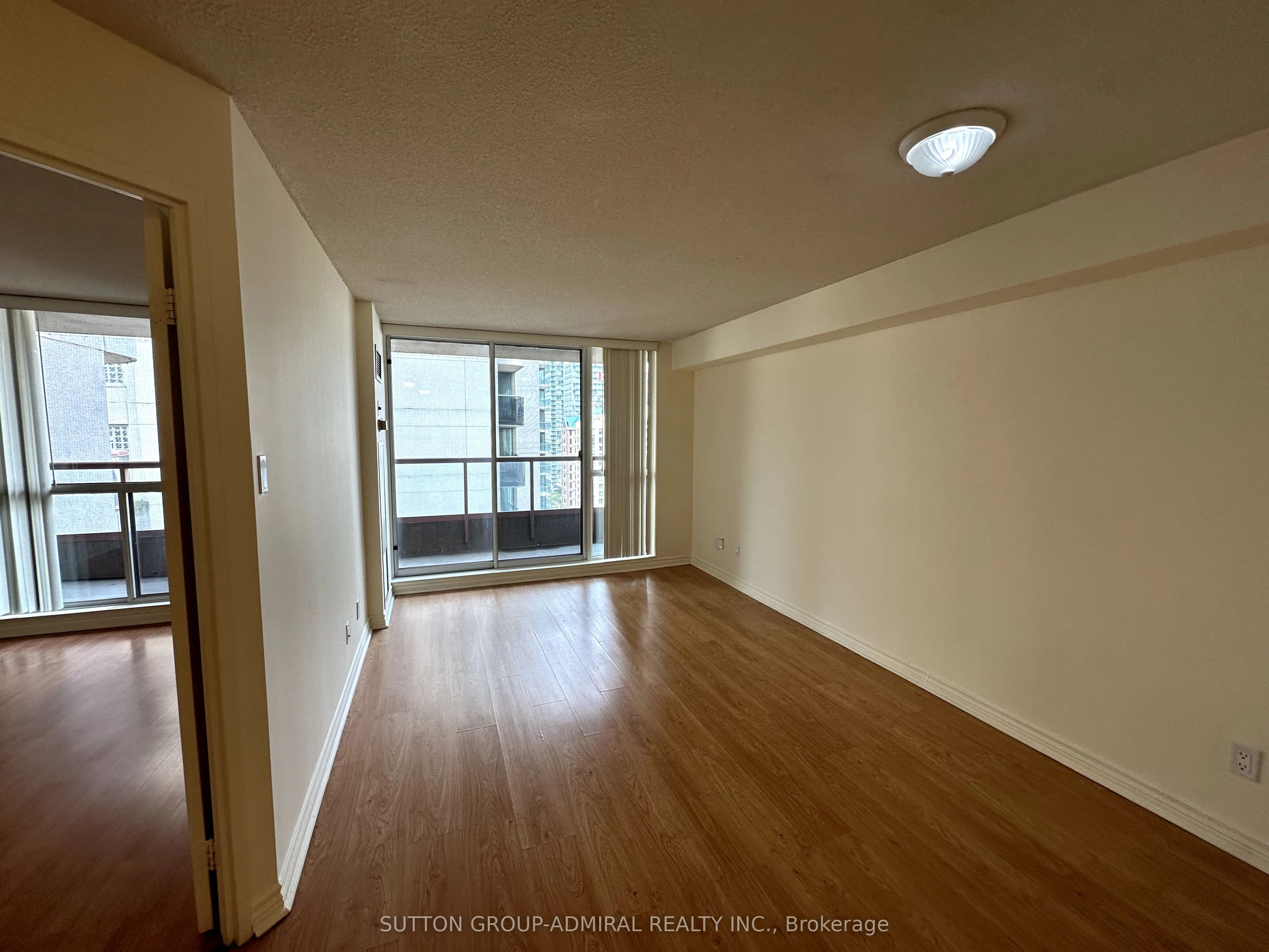 736 Bay Street, #1808