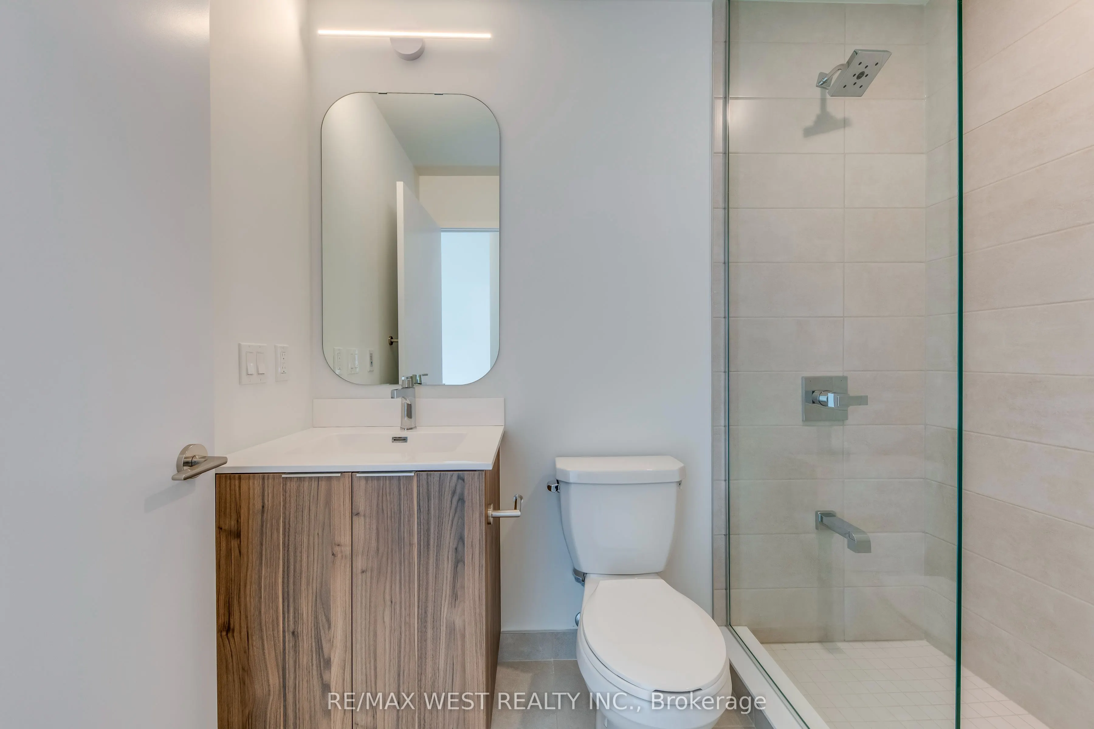 15 Richardson Street, #1106