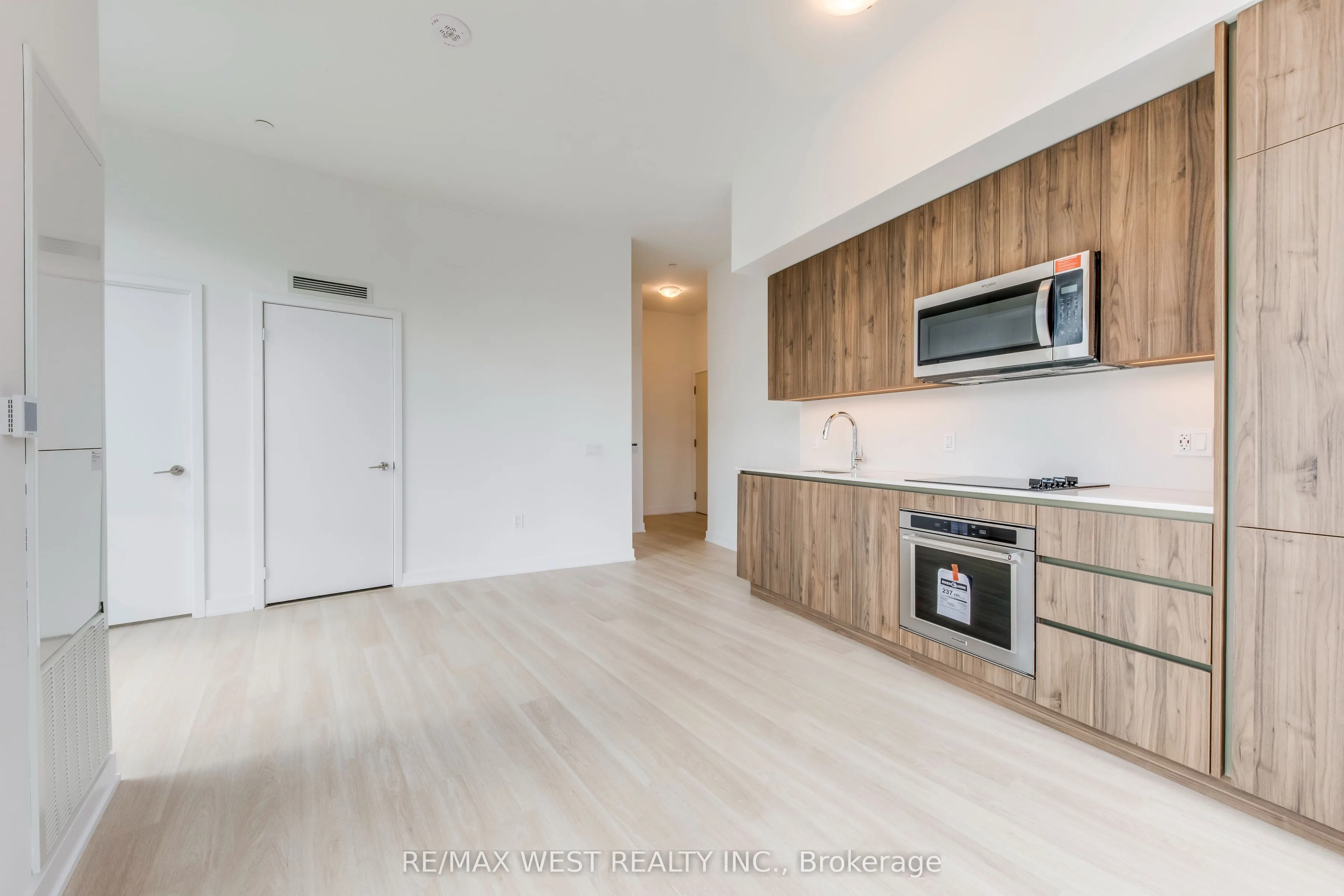 15 Richardson Street, #1106